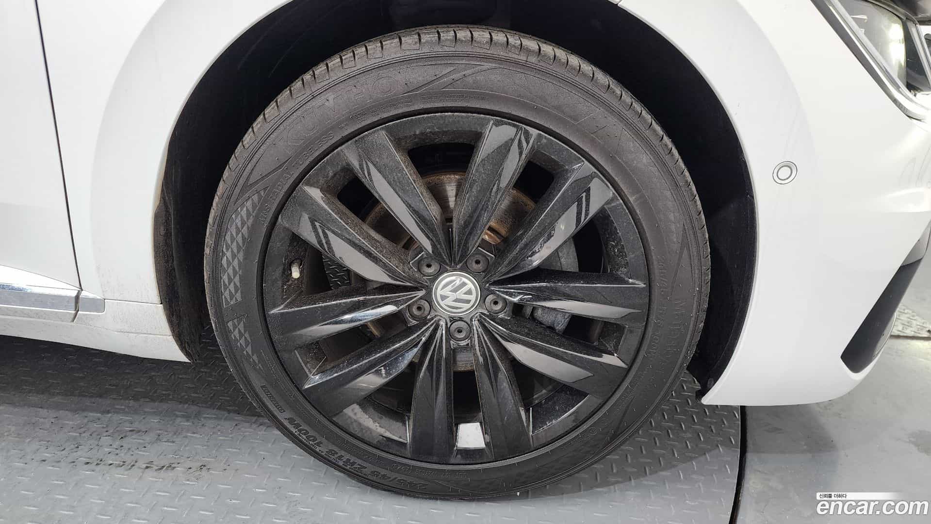 Arteon Volkswagen 2019.11-OUTER-031
