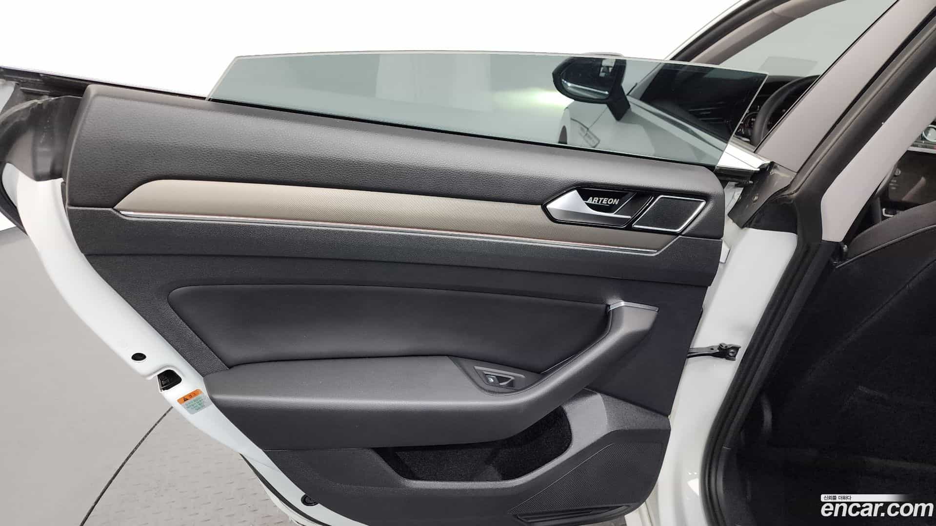 Arteon Volkswagen 2019.11-INNER-035