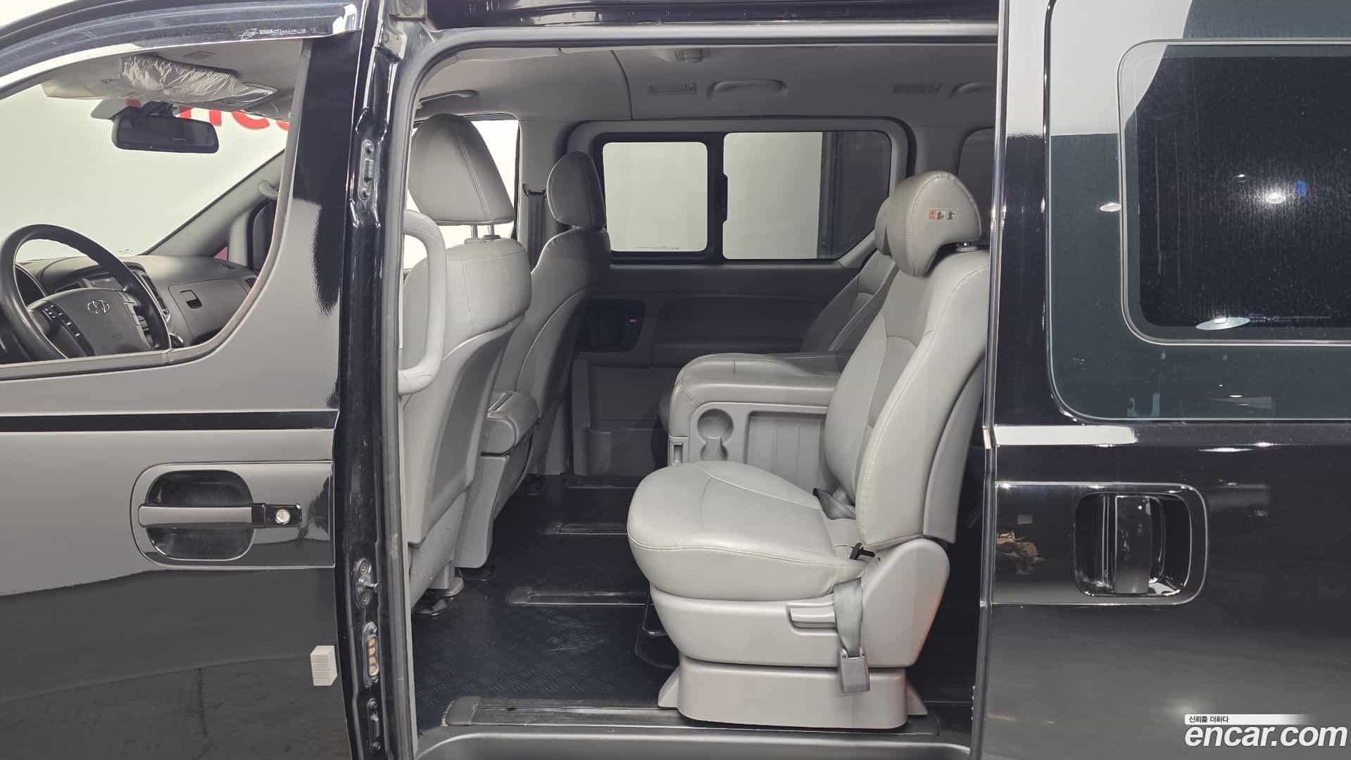 Starex Hyundai 2017.5-OPTION-016