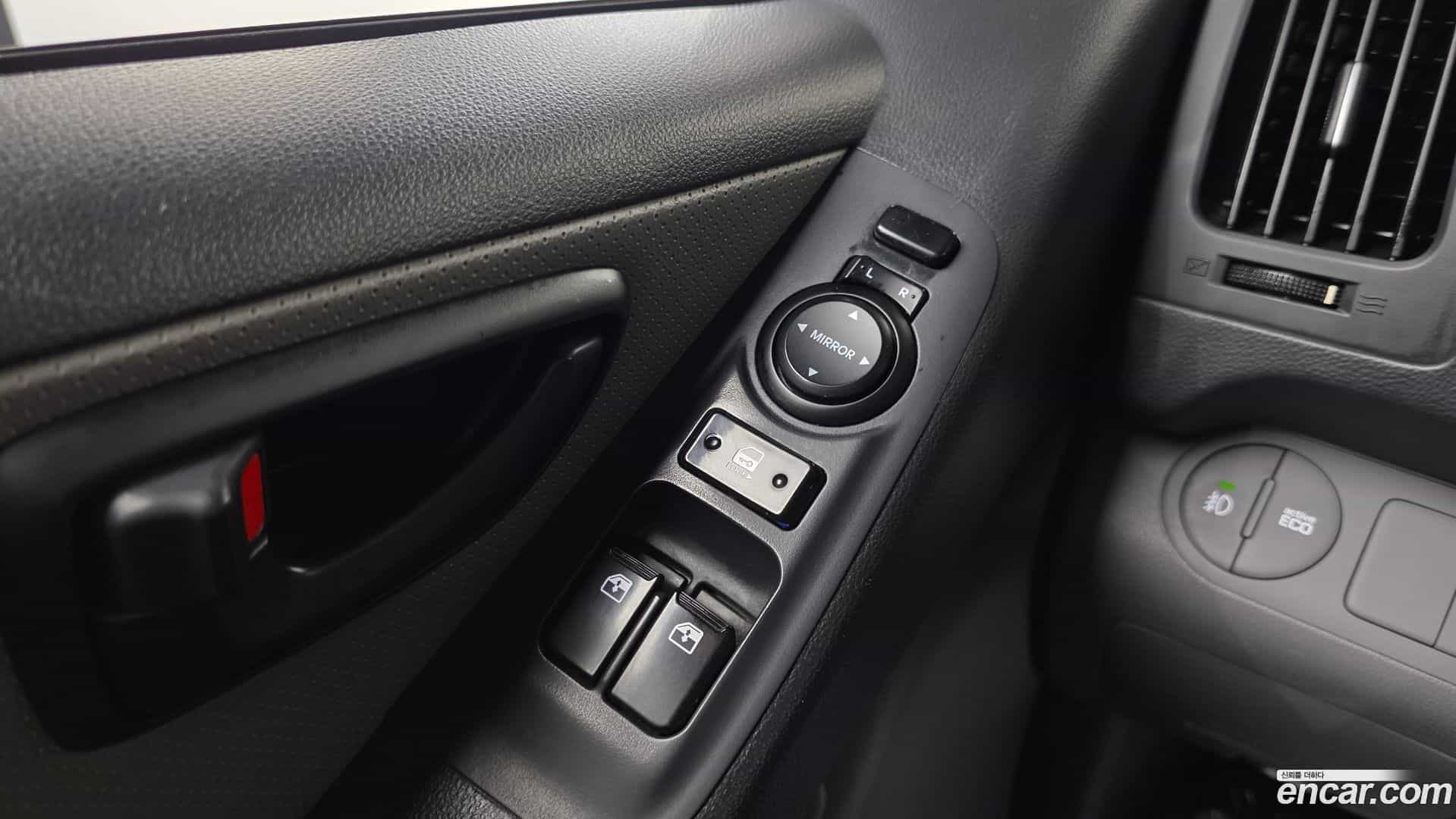 Starex Hyundai 2017.5-OPTION-017