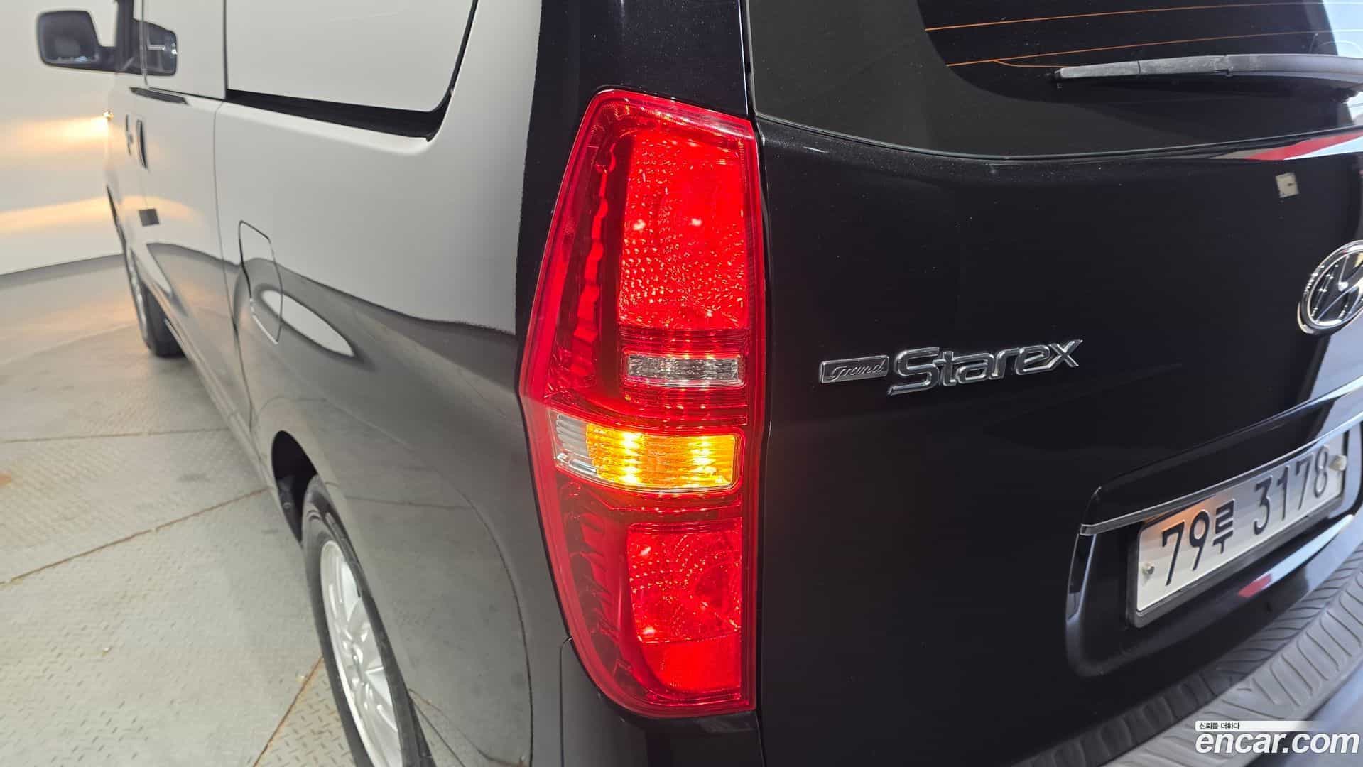 Starex Hyundai 2017.5-OUTER-033