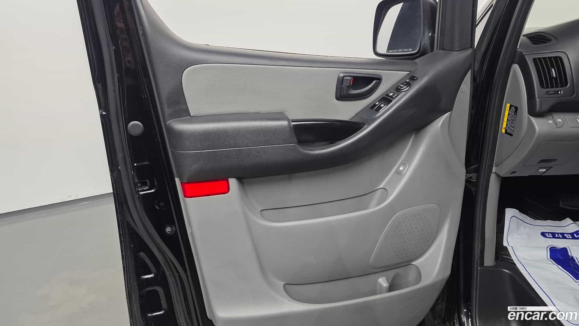 Starex Hyundai 2017.5-INNER-034