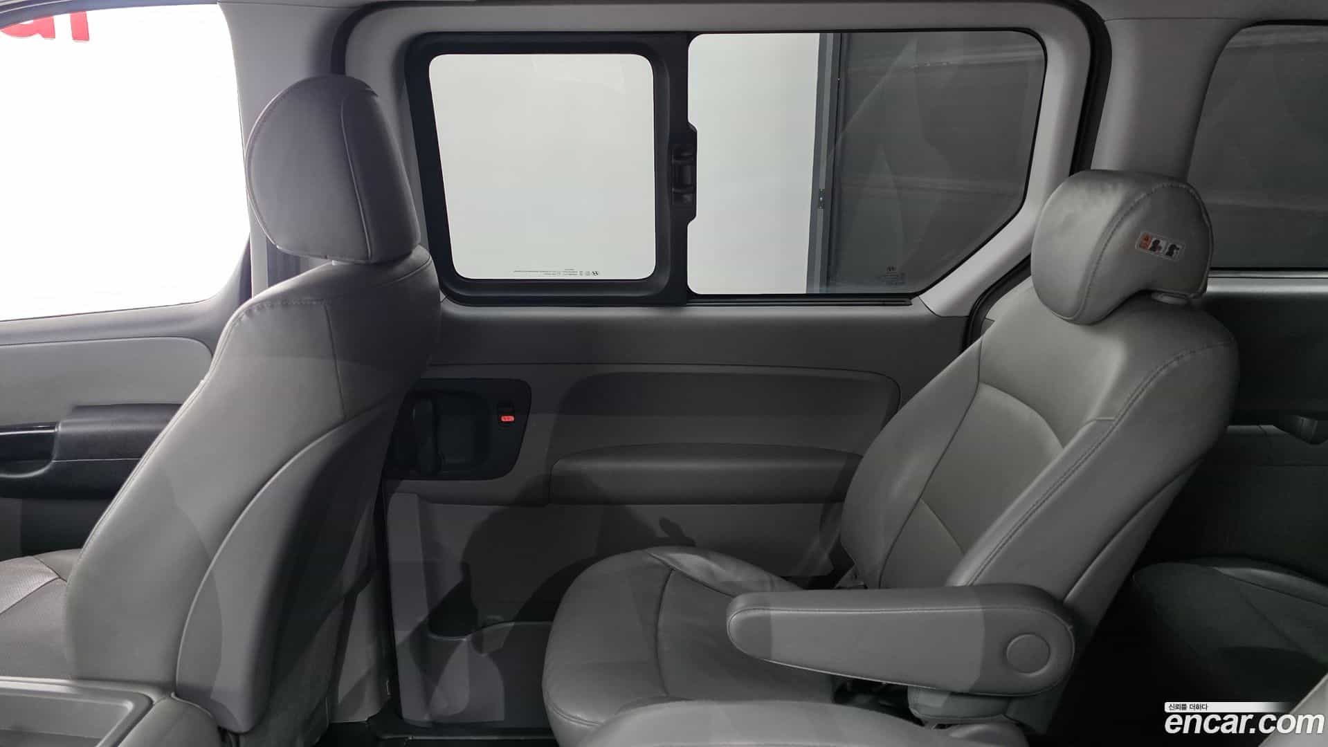 Starex Hyundai 2017.5-INNER-035