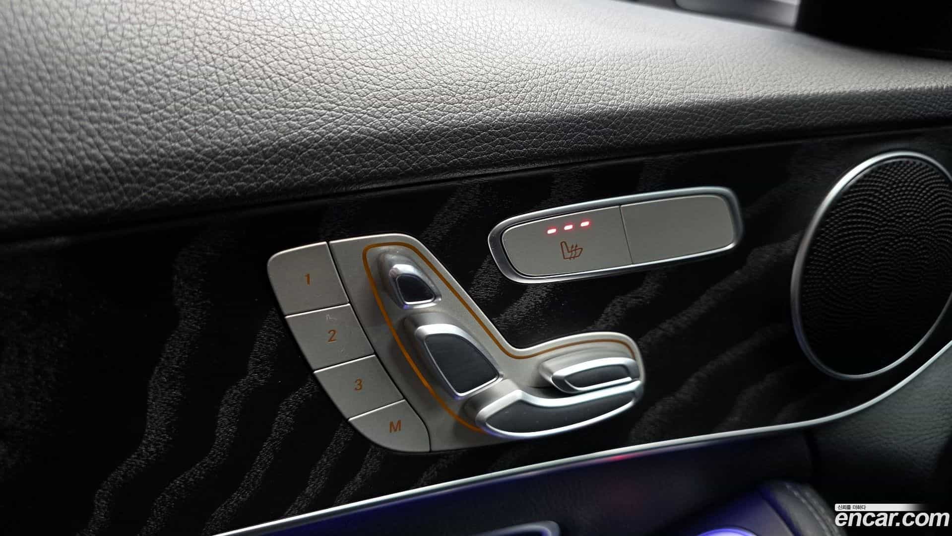 C-Class Mercedes-Benz 2019.5-OPTION-021