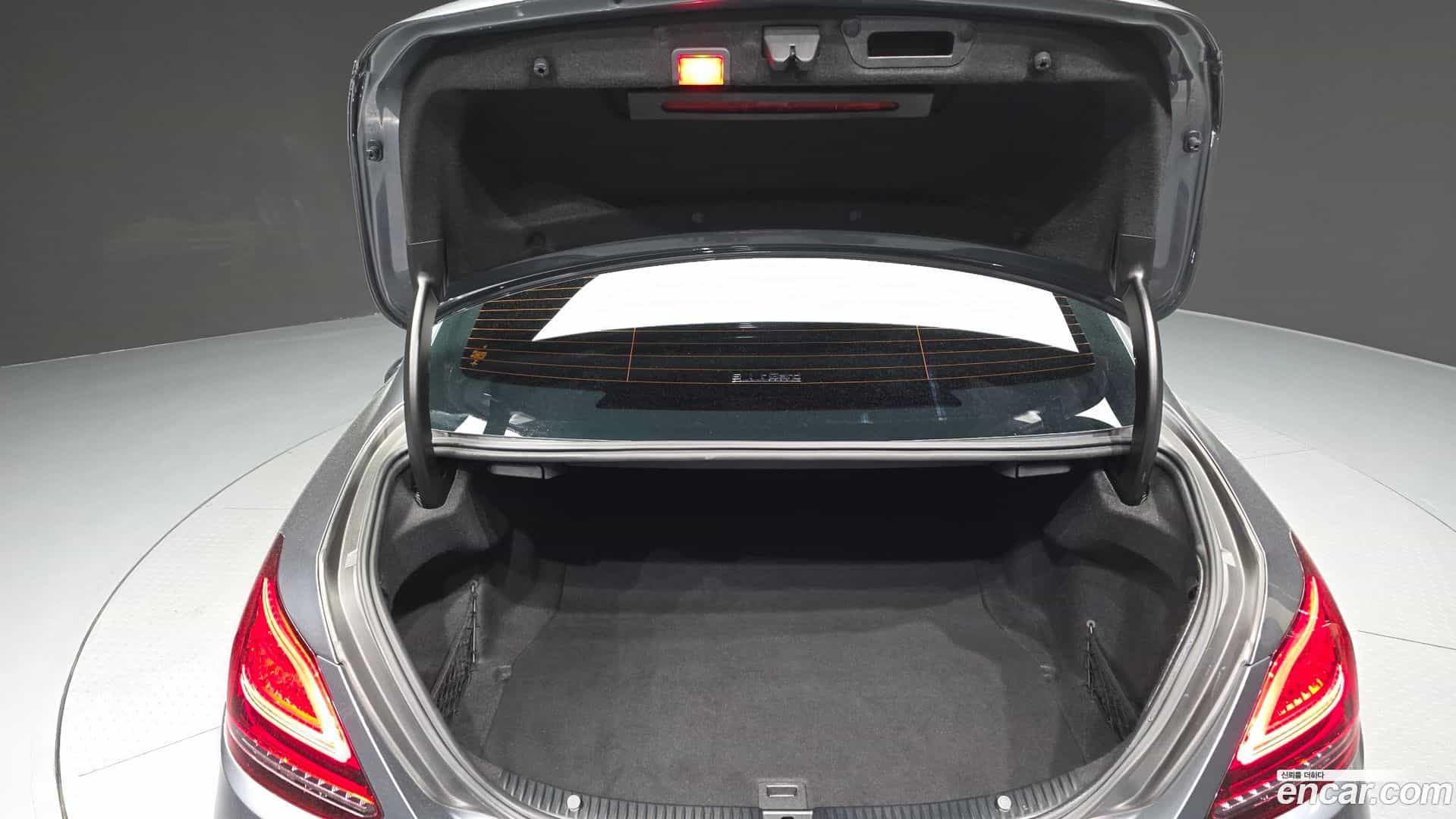 C-Class Mercedes-Benz 2019.5-OPTION-024