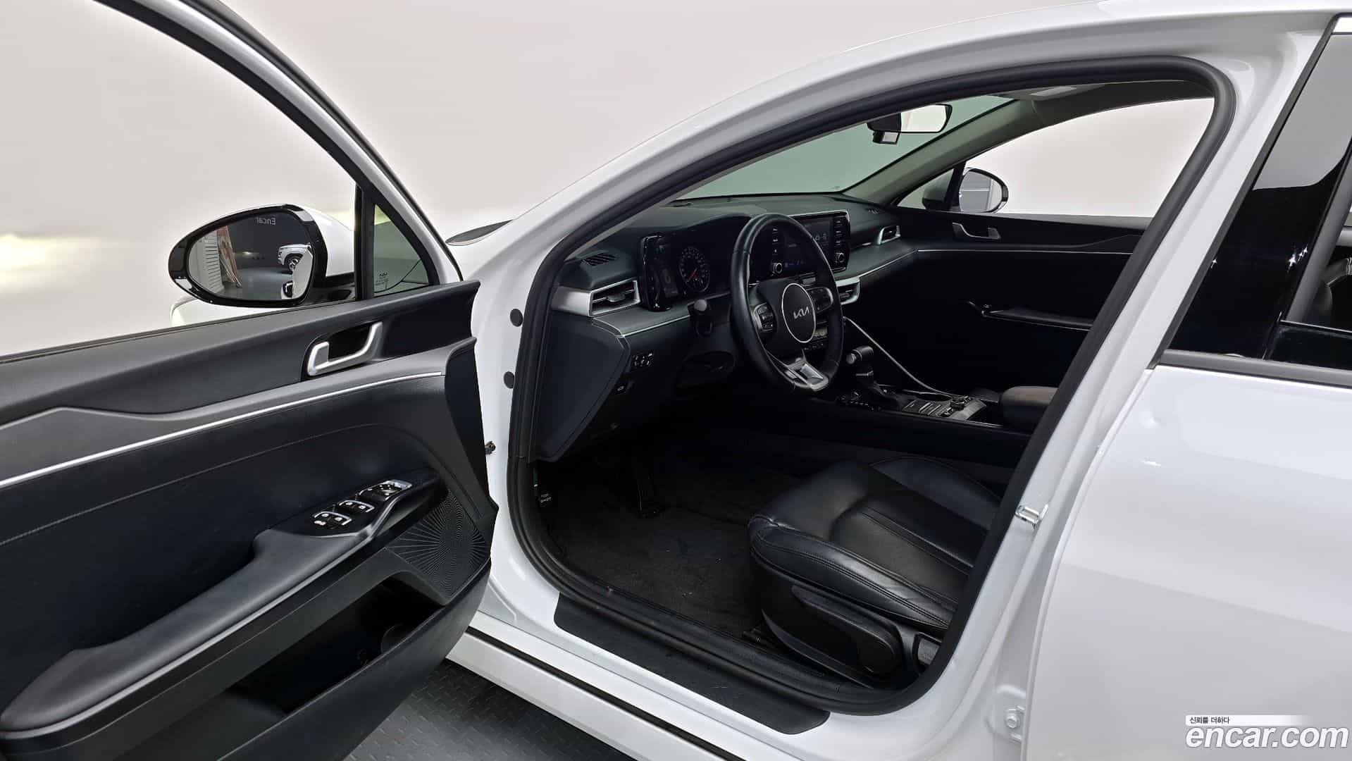 K5 Kia 2023.0-INNER-010