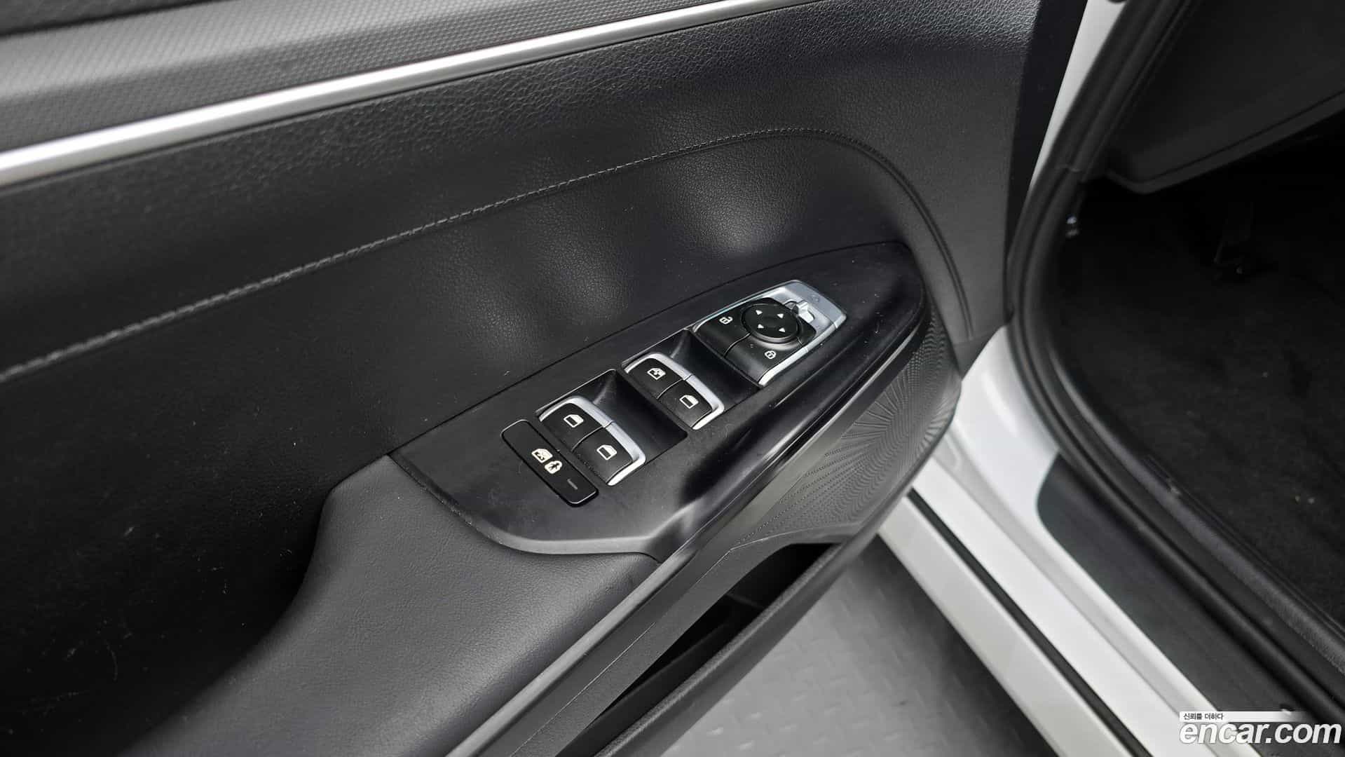 K5 Kia 2023.0-OPTION-018