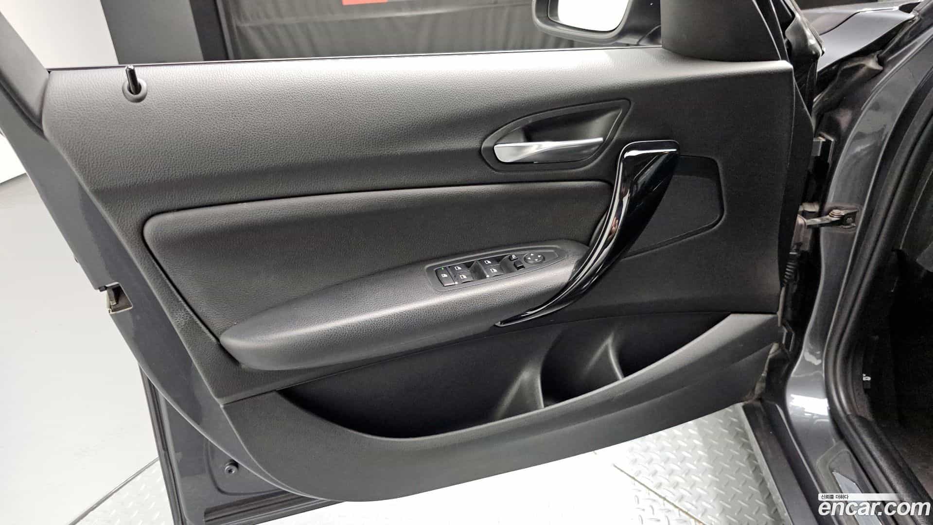 1-Series BMW 2018.11-INNER-034