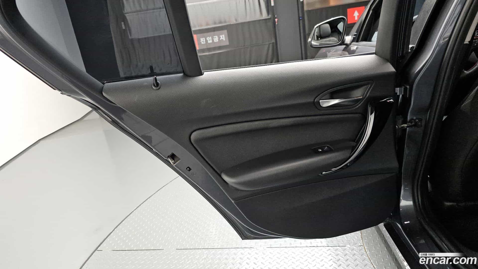 1-Series BMW 2018.11-INNER-035