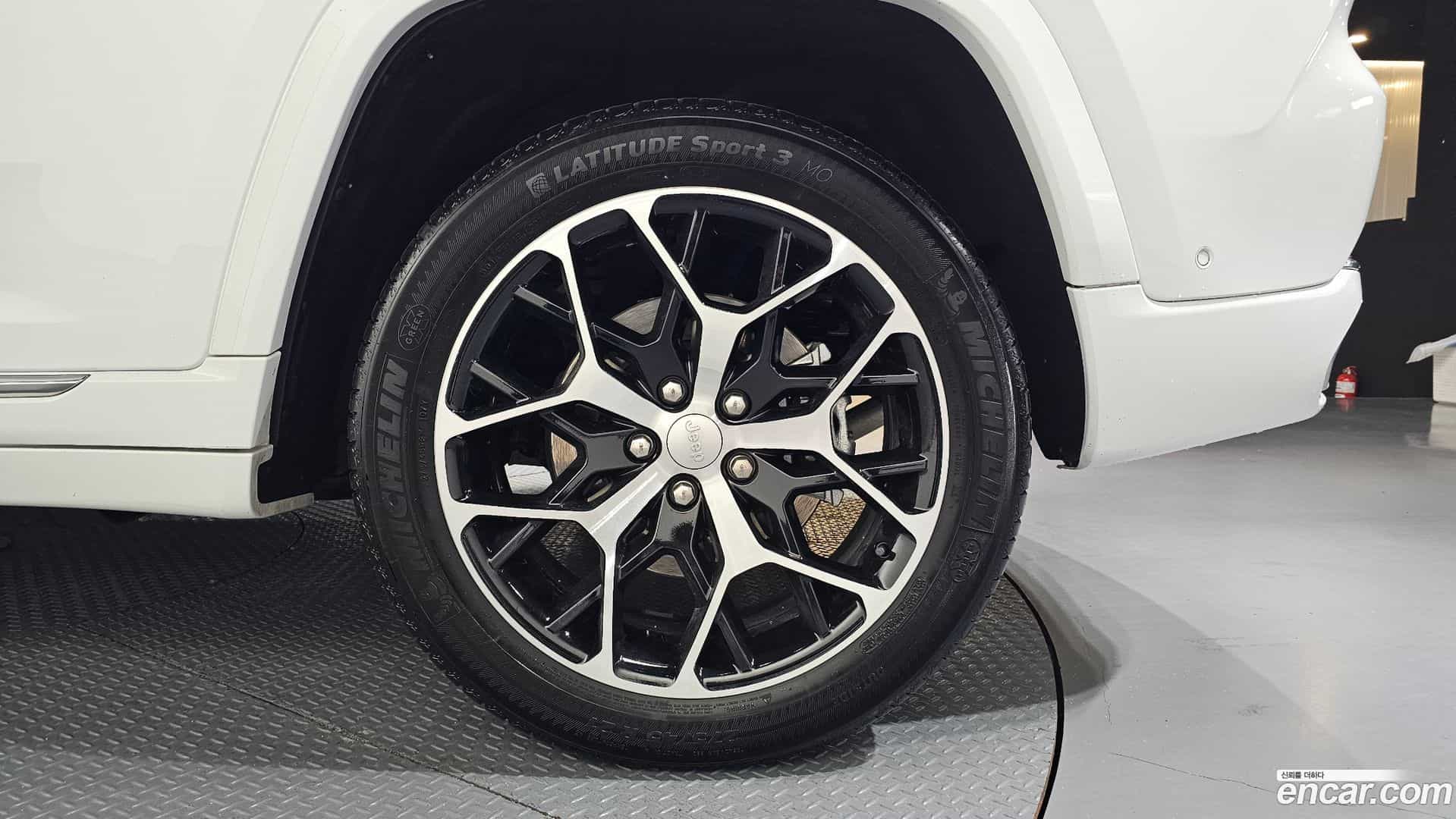 Cherokee Jeep 2022.11-OUTER-031
