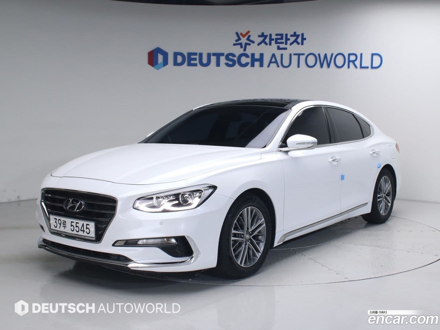 Main__Slider__Photo:Grandeur Hyundai 2017.5-0