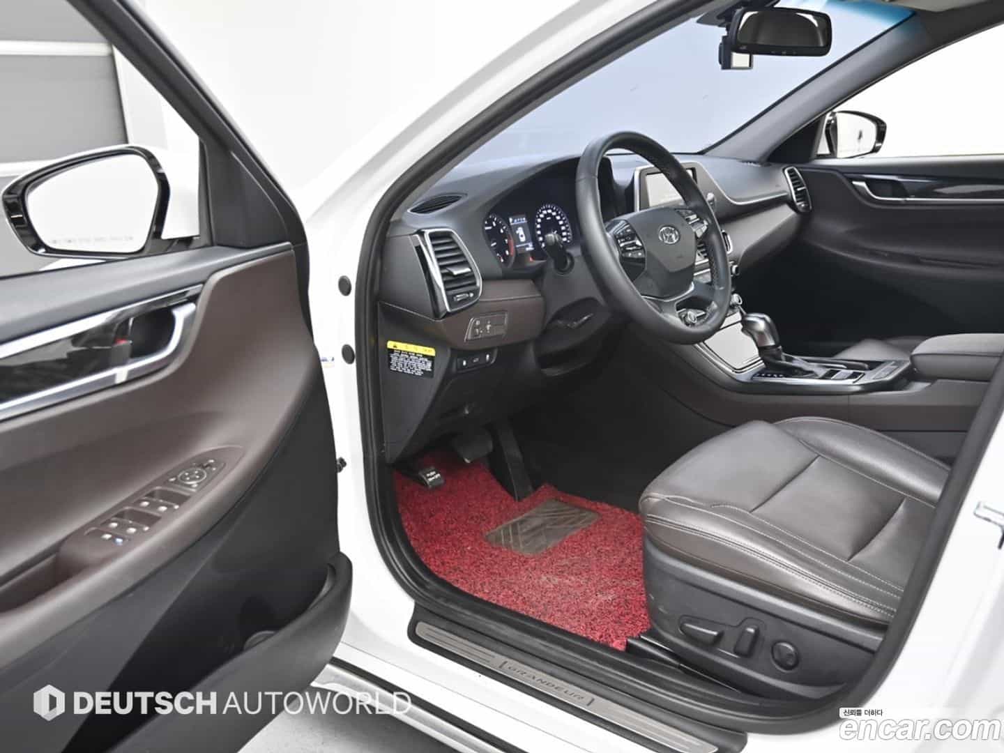 Grandeur Hyundai 2017.5-OPTION-015