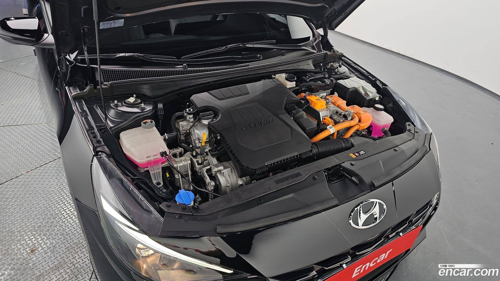 Main__Slider__Photo:AVANTE Hyundai 2021.1-5