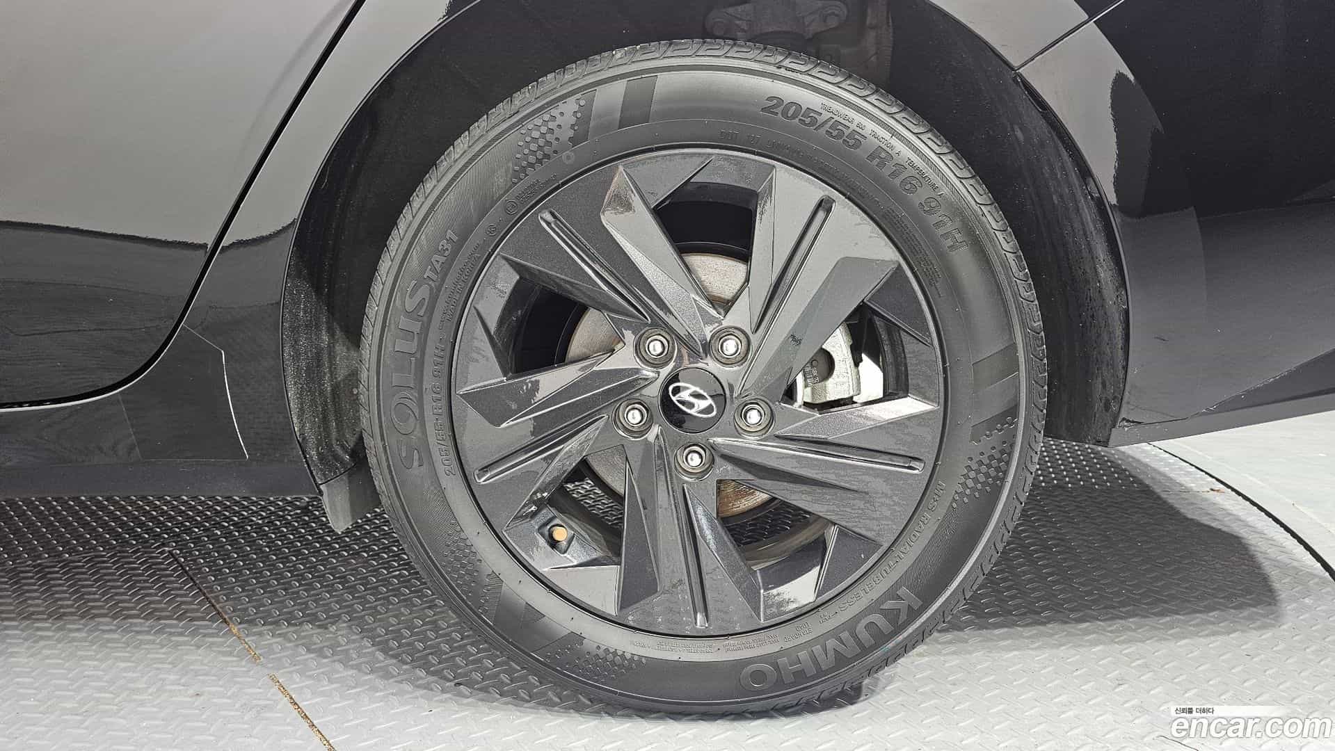 AVANTE Hyundai 2021.1-OUTER-031