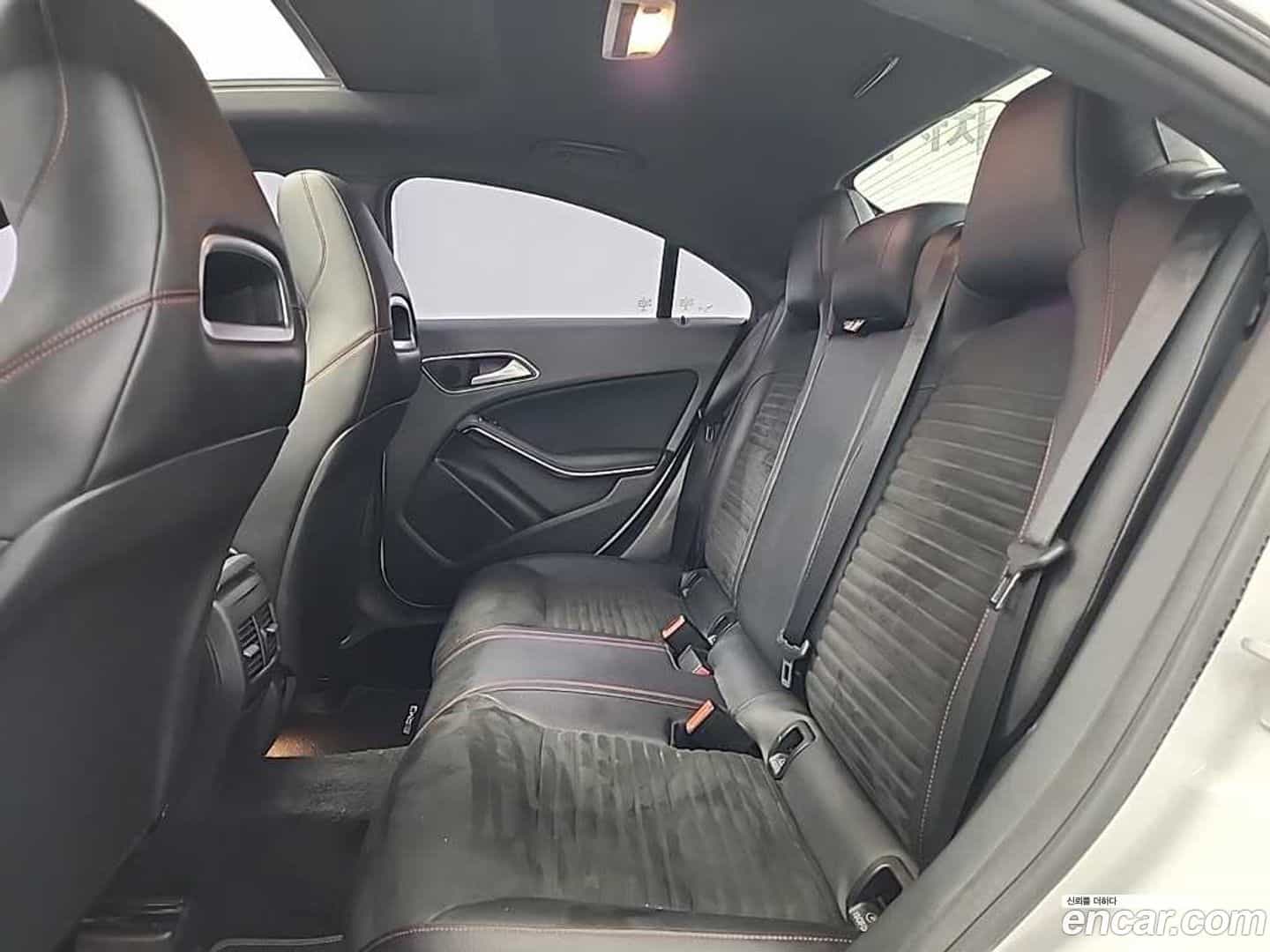CLA-Class Mercedes-Benz 2017.4-OPTION-016