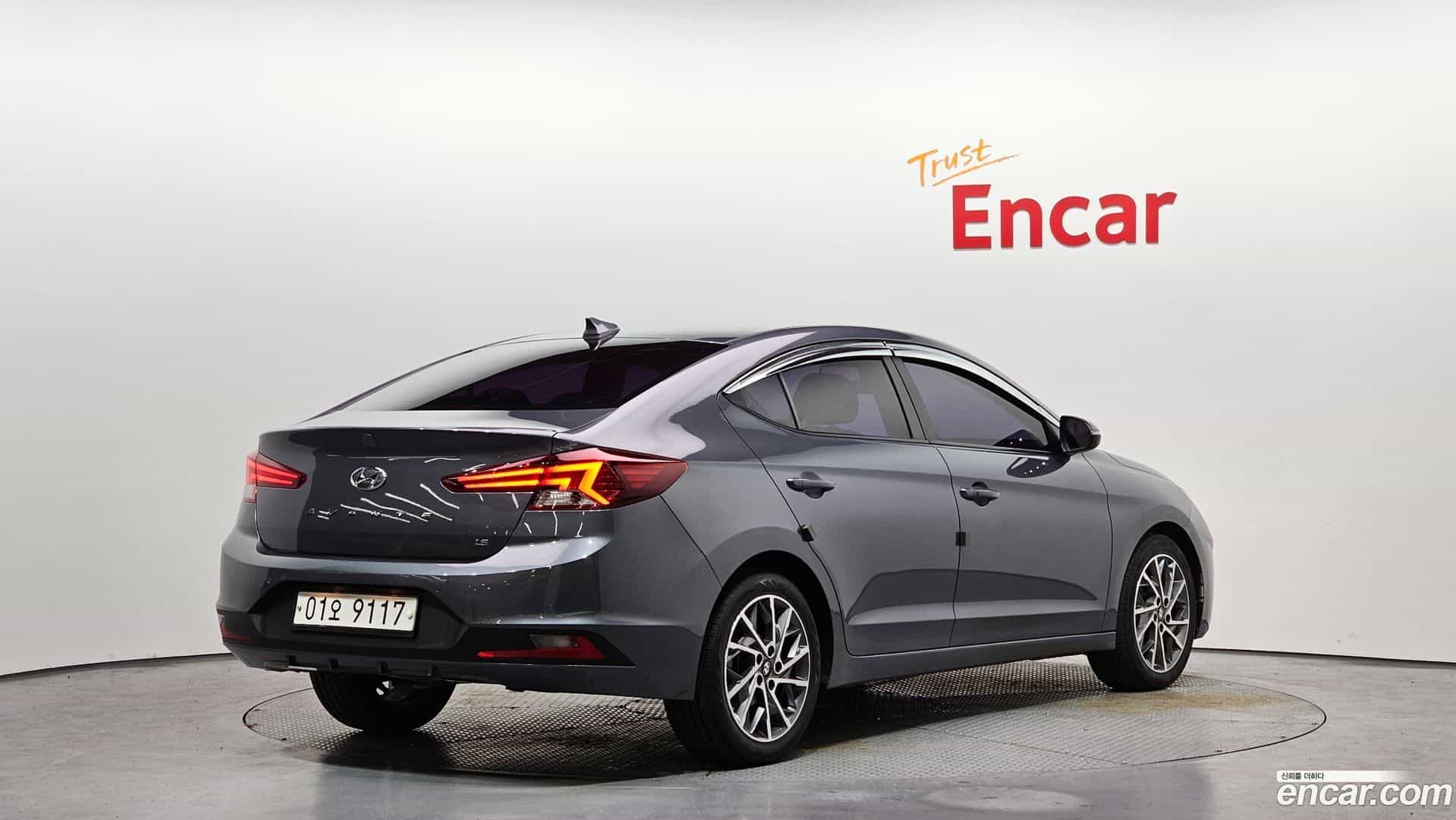 AVANTE Hyundai 2019.2-OUTER-002