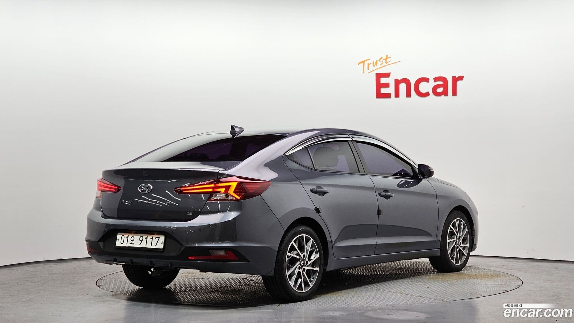 Main__Slider__Photo:AVANTE Hyundai 2019.2-1