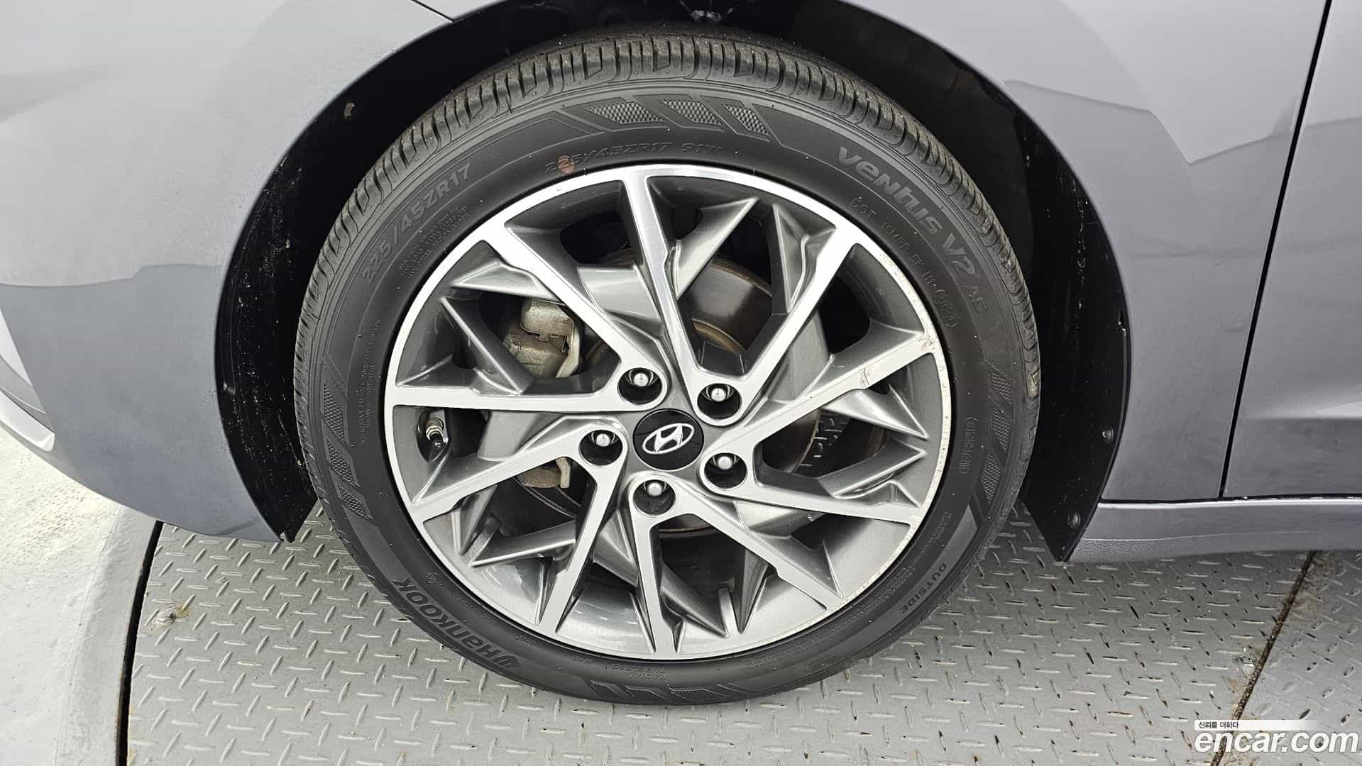 AVANTE Hyundai 2019.2-OUTER-005
