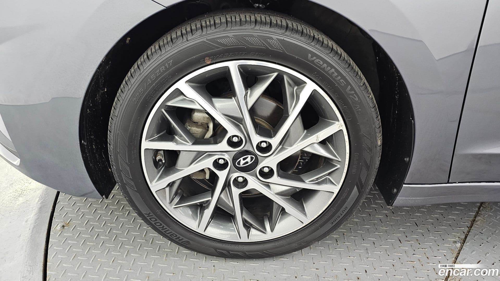 Main__Slider__Photo:AVANTE Hyundai 2019.2-4