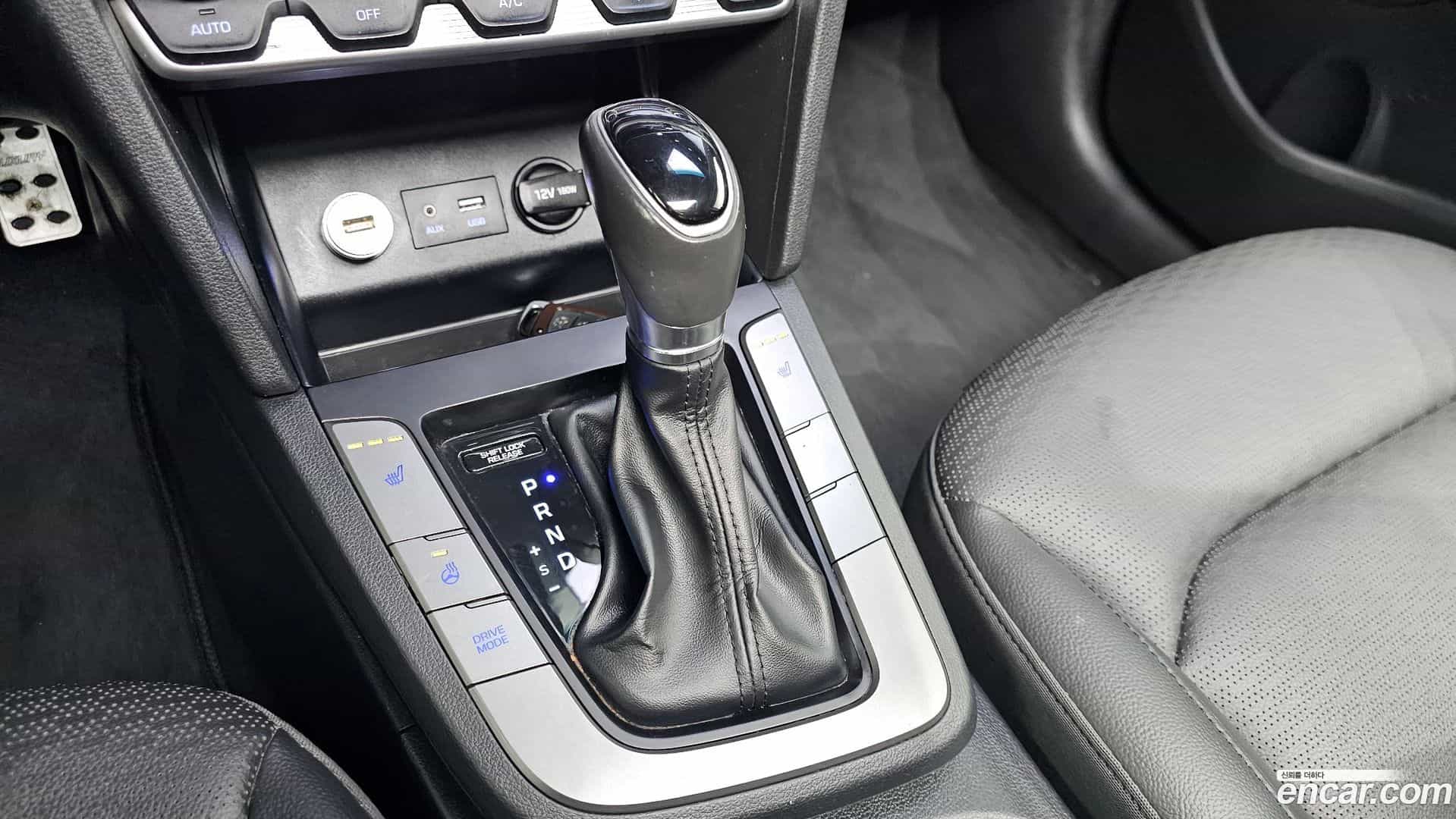AVANTE Hyundai 2019.2-INNER-009