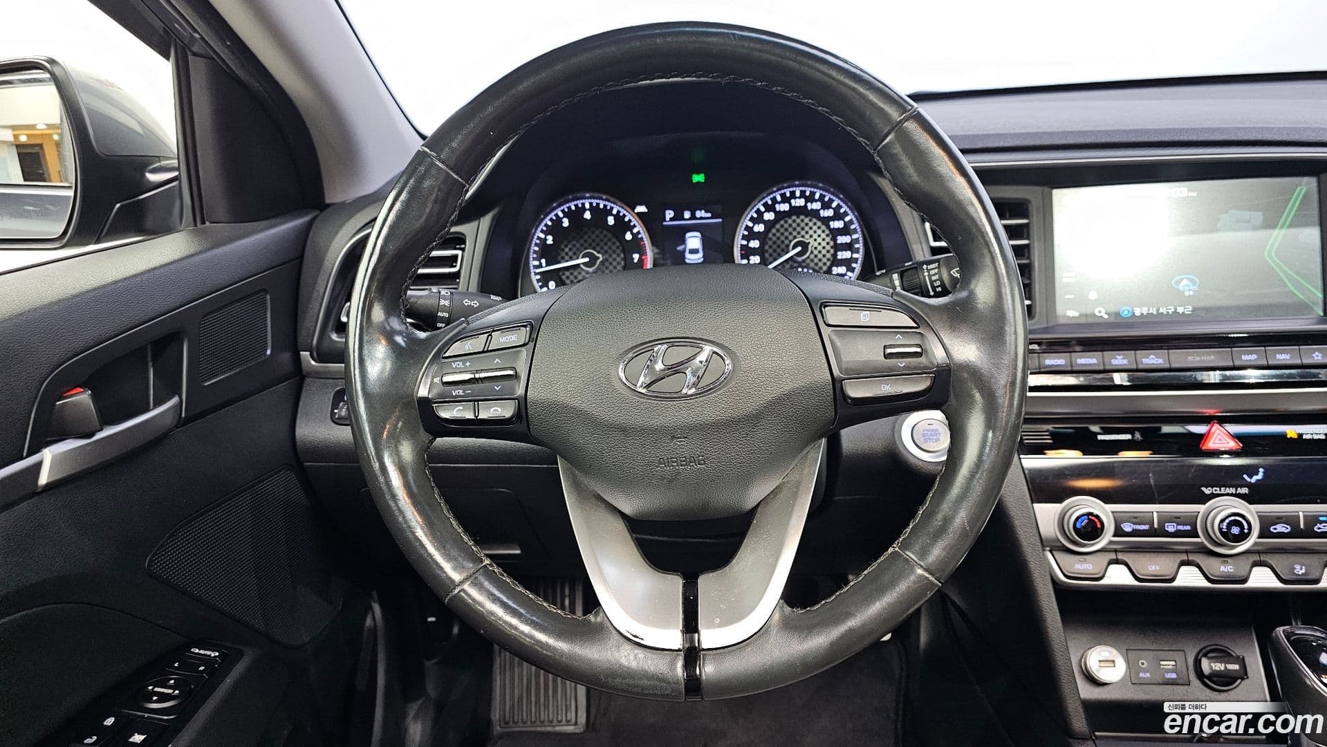Main__Slider__Photo:AVANTE Hyundai 2019.2-12