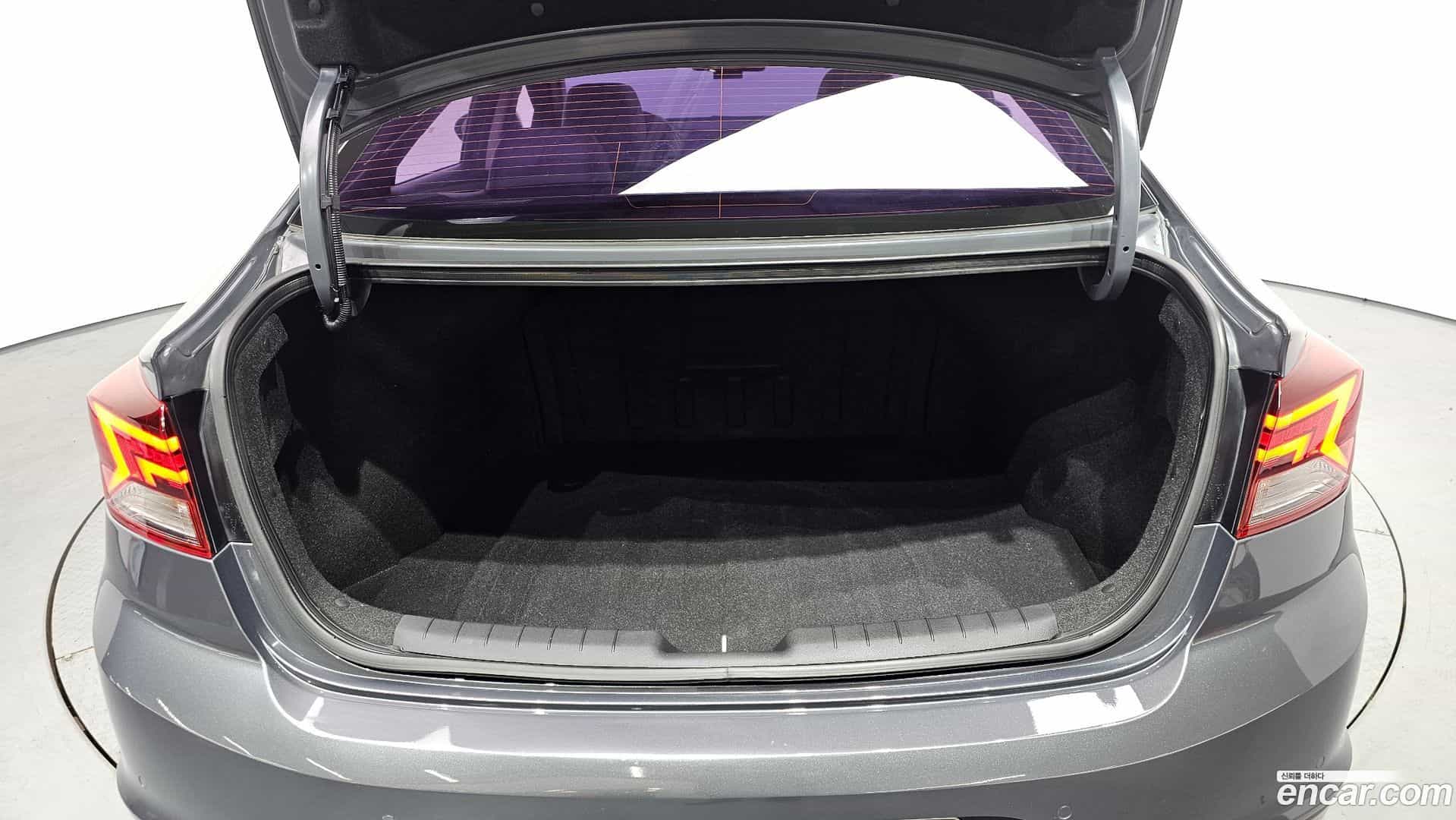 AVANTE Hyundai 2019.2-OPTION-020