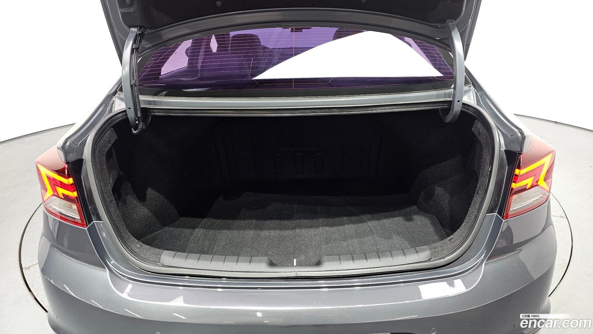 Main__Slider__Photo:AVANTE Hyundai 2019.2-15