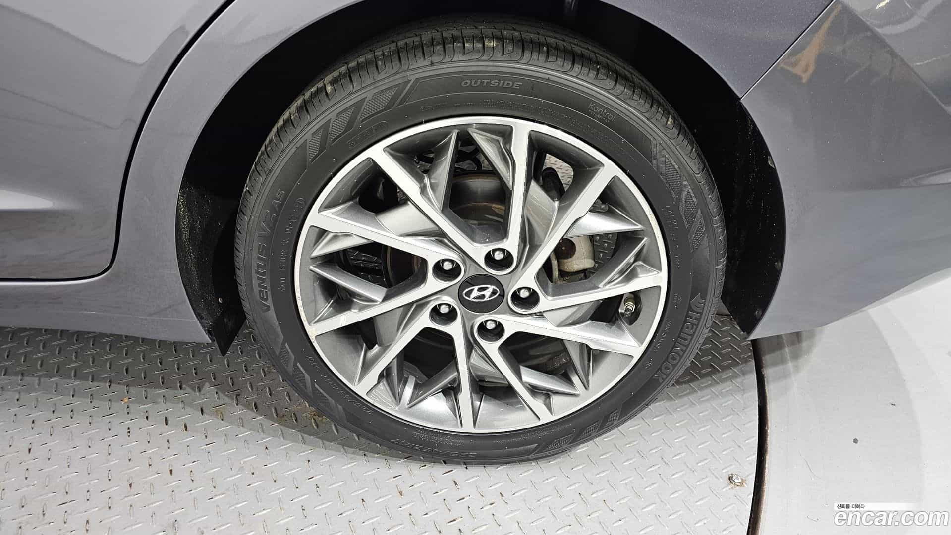AVANTE Hyundai 2019.2-OUTER-031