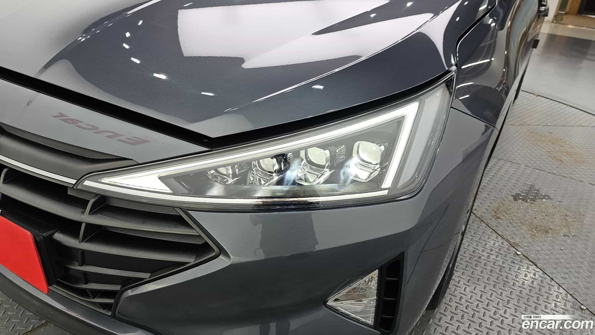 AVANTE Hyundai 2019.2-OUTER-032