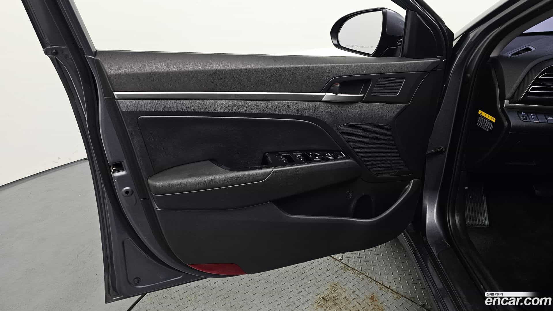 AVANTE Hyundai 2019.2-INNER-034