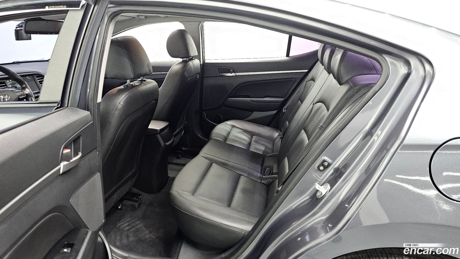 Main__Slider__Photo:AVANTE Hyundai 2019.2-25