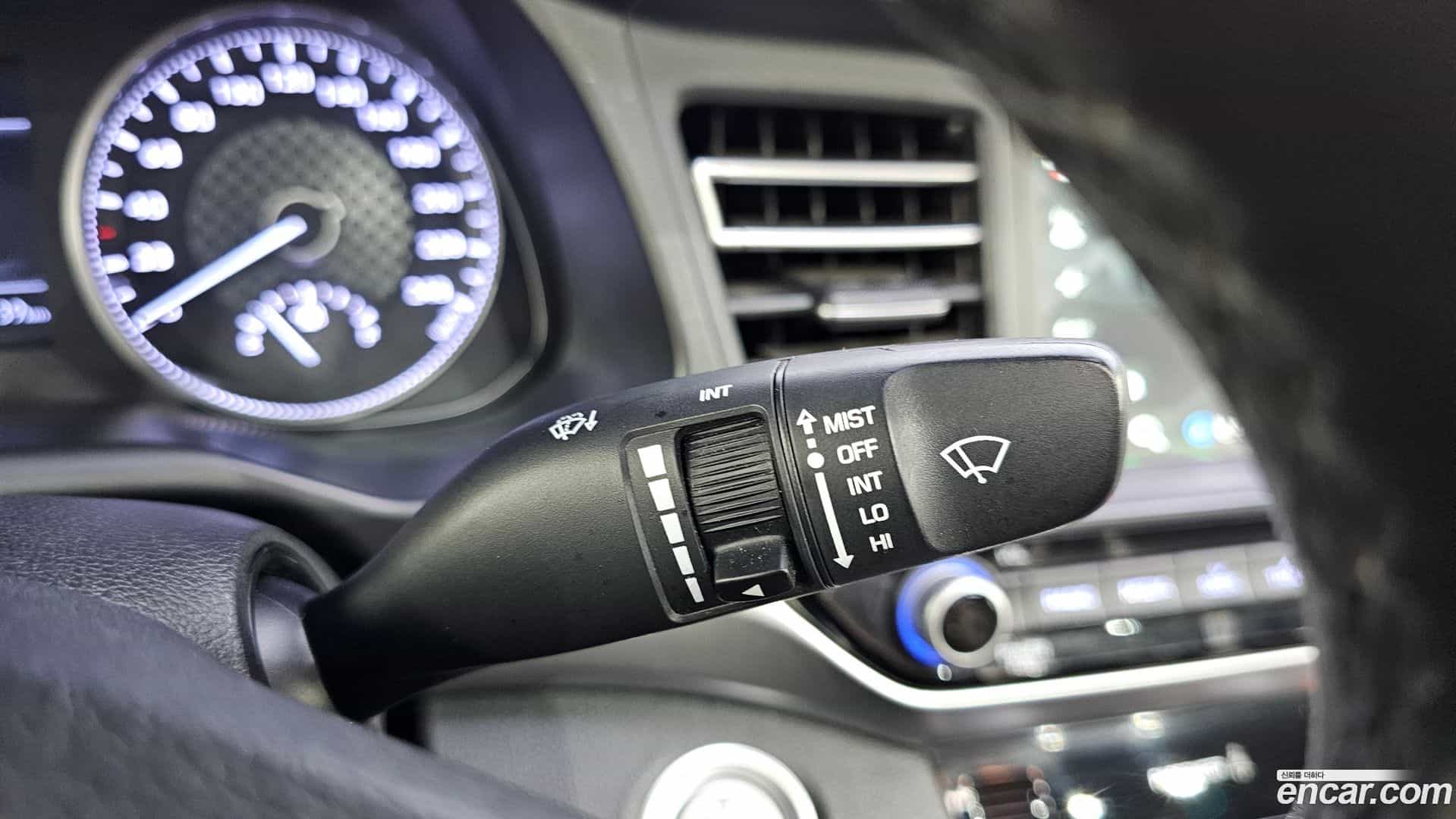 AVANTE Hyundai 2019.2-OPTION-040
