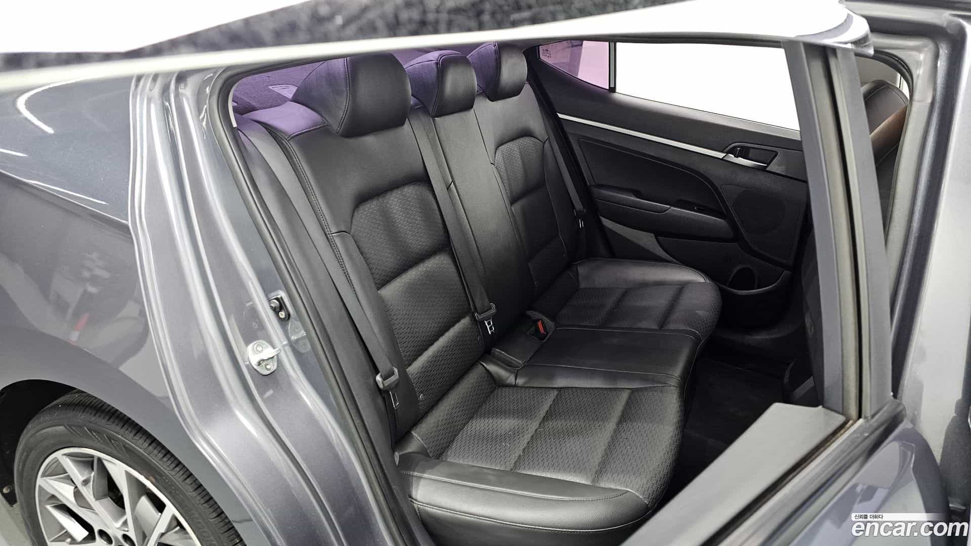 AVANTE Hyundai 2019.2-OPTION-041
