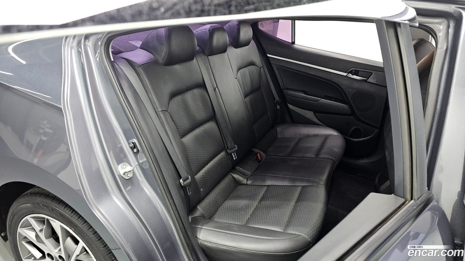 Main__Slider__Photo:AVANTE Hyundai 2019.2-27