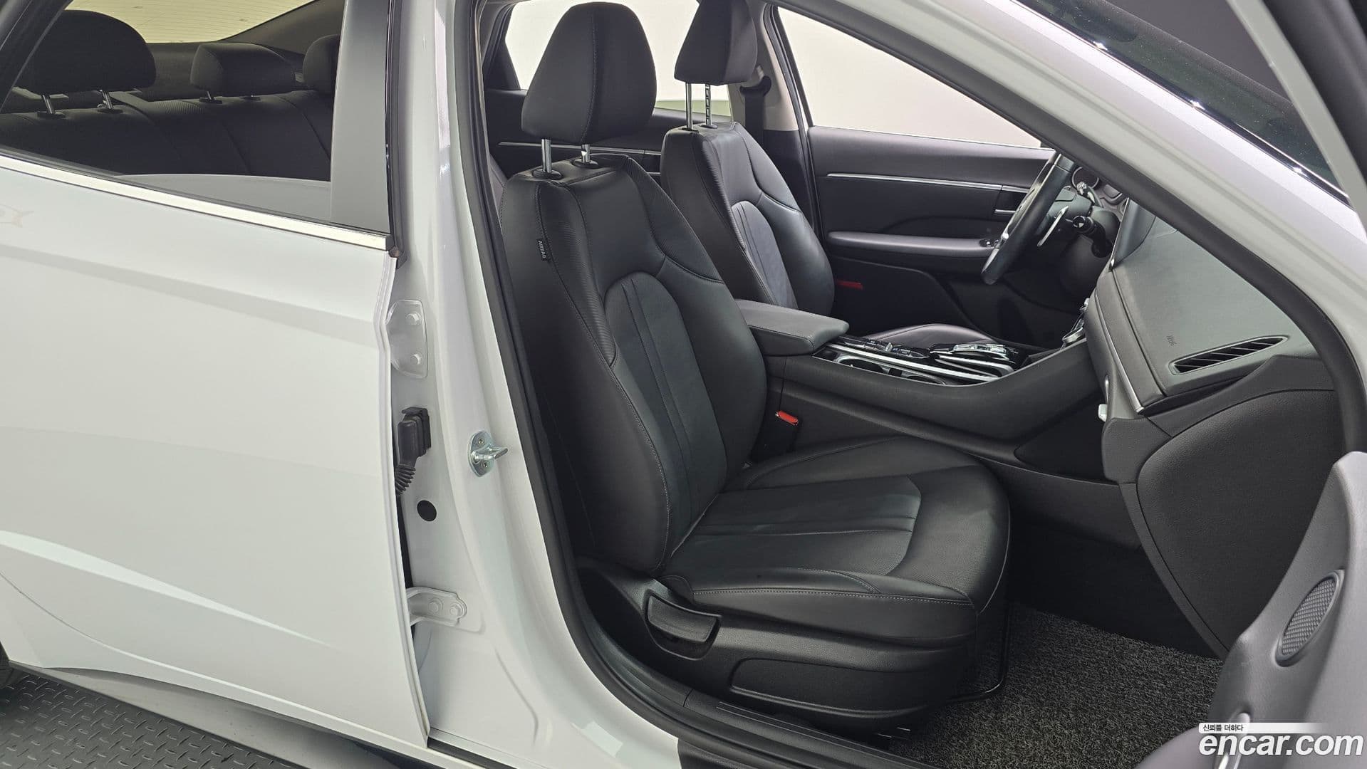 Main__Slider__Photo:Sonata Hyundai 2022.2-11
