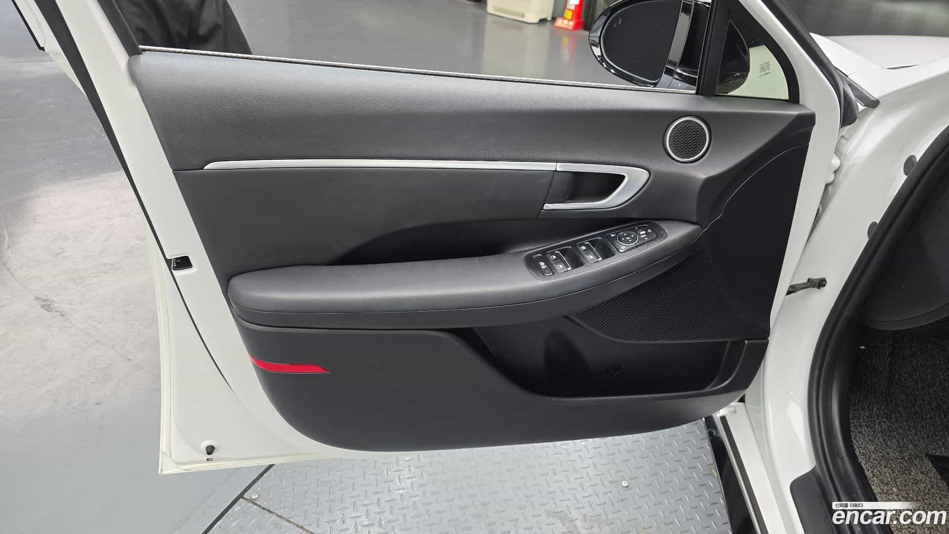 Sonata Hyundai 2022.2-INNER-035