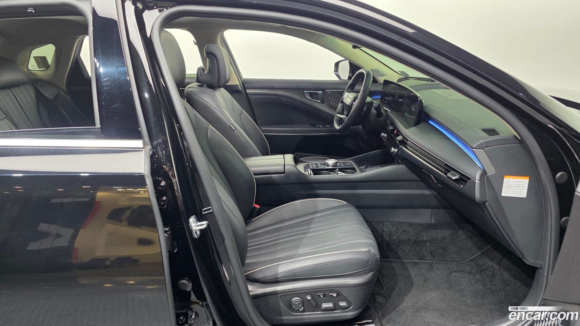 Main__Slider__Photo:K8 Kia 2025.2-10
