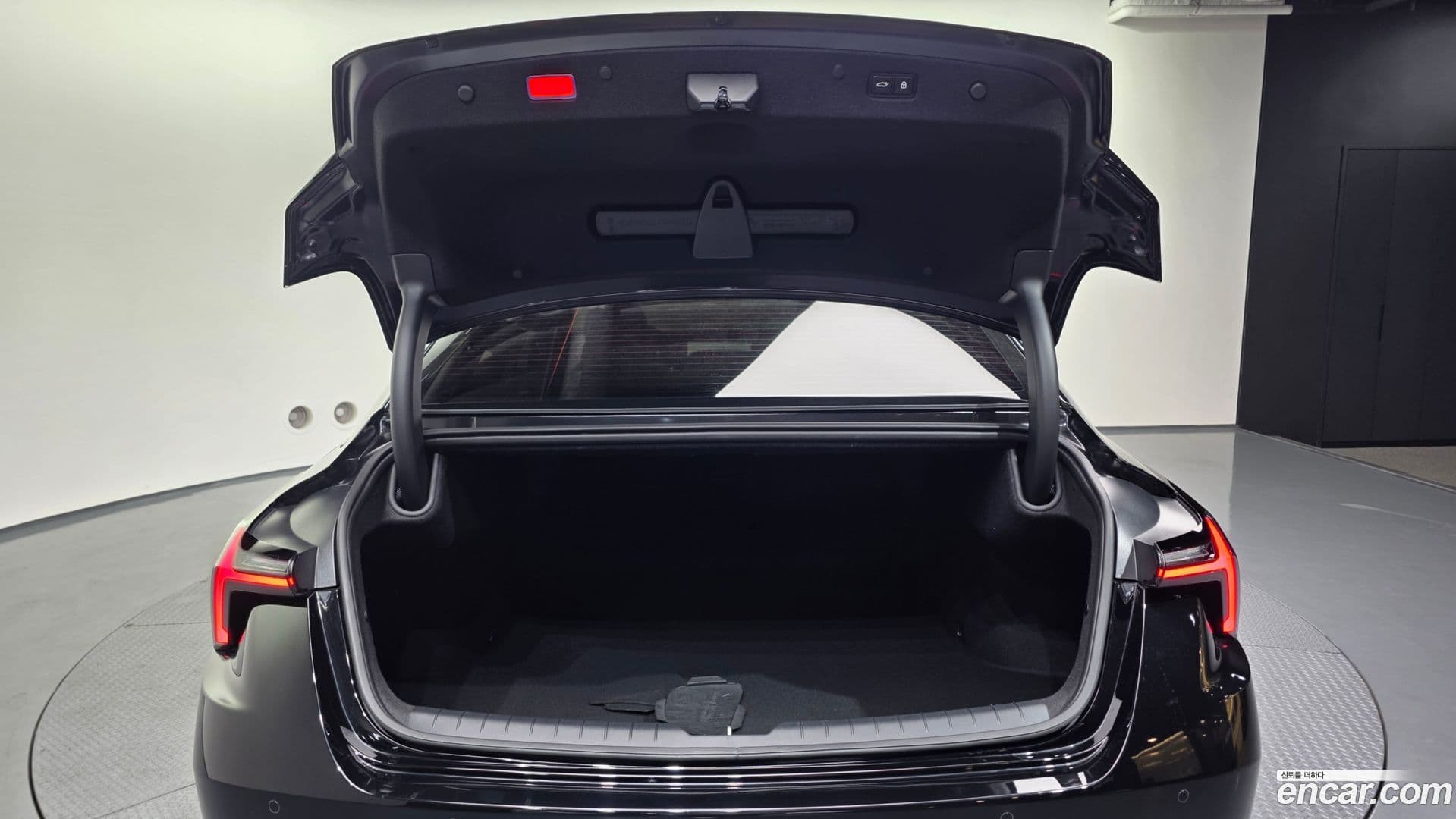 Main__Slider__Photo:K8 Kia 2025.2-19