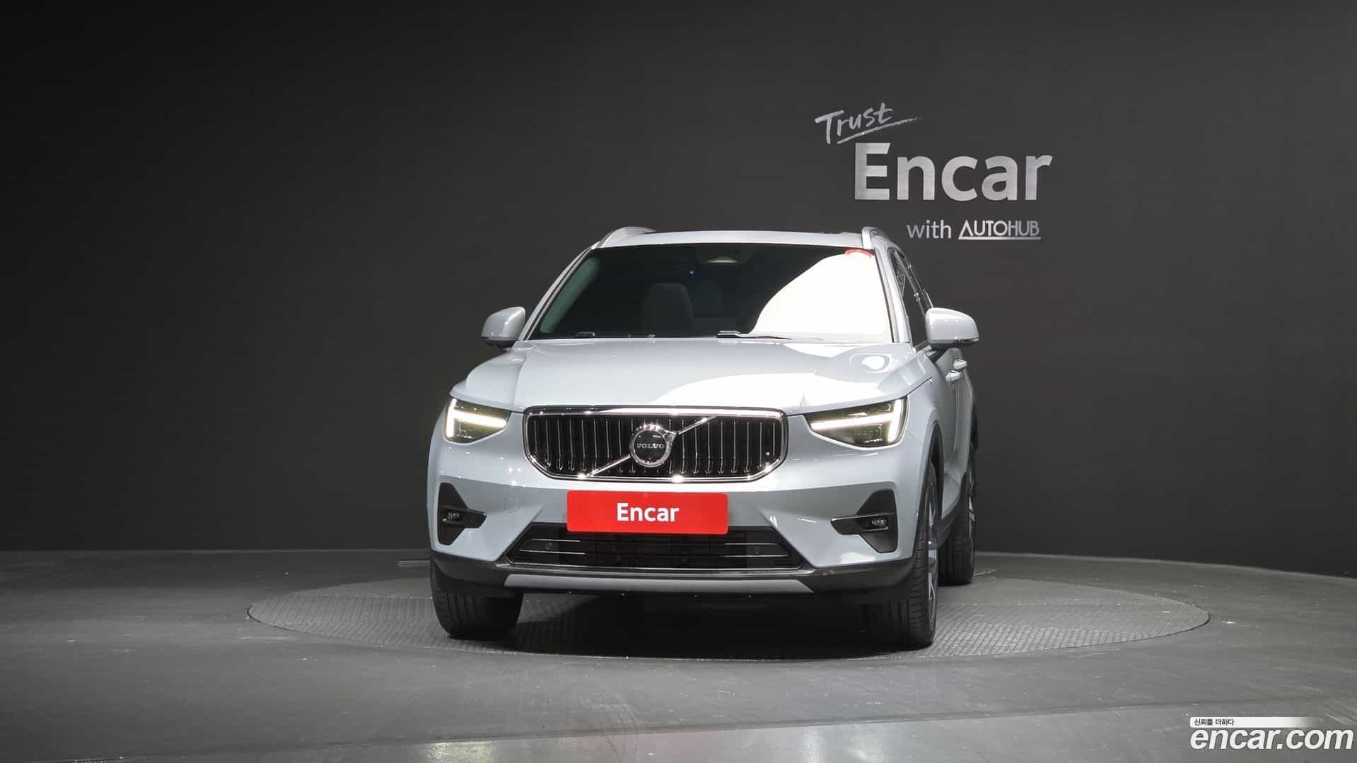 XC40 Volvo 2024.0-OUTER-003