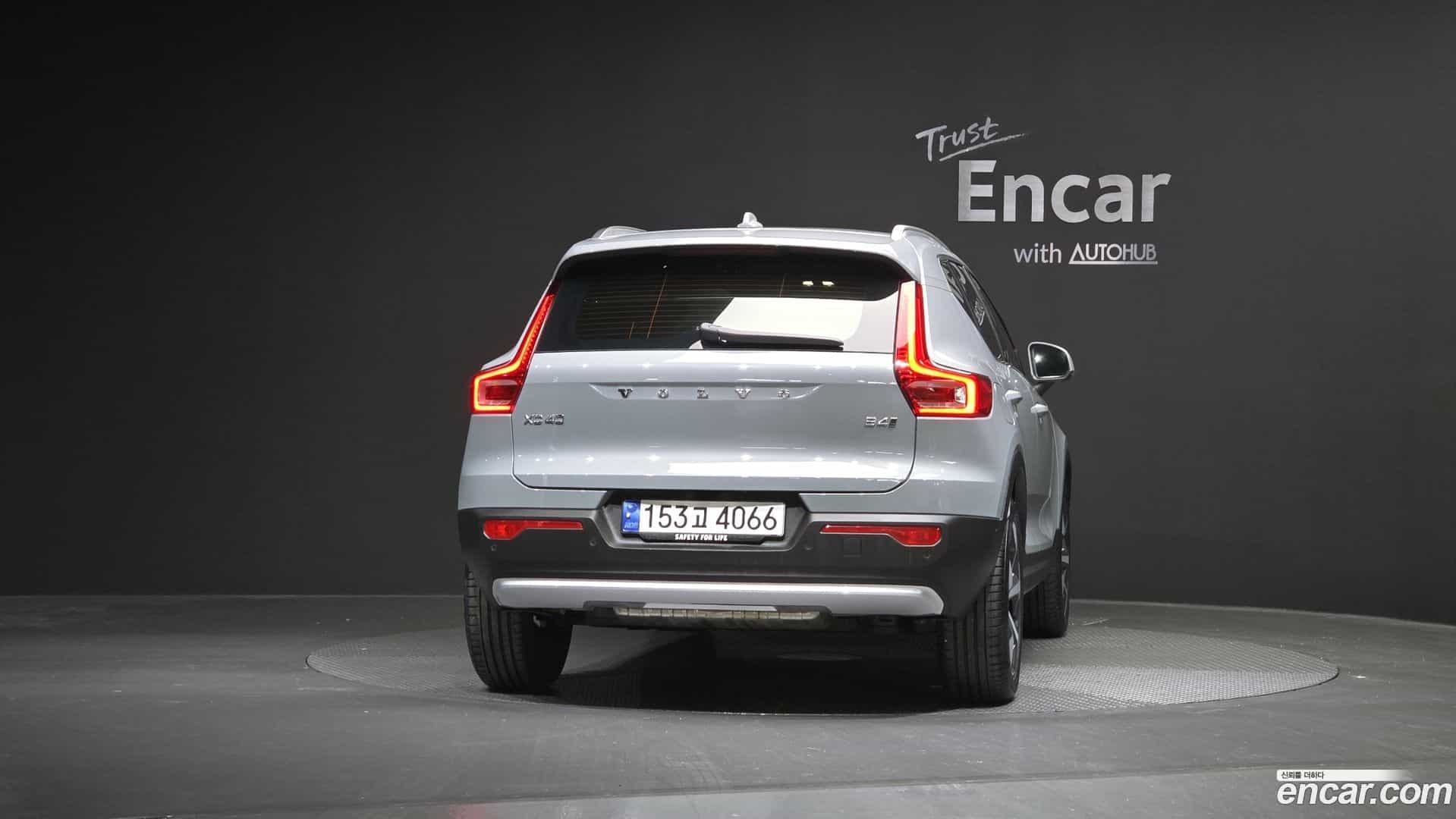 XC40 Volvo 2024.0-OUTER-004