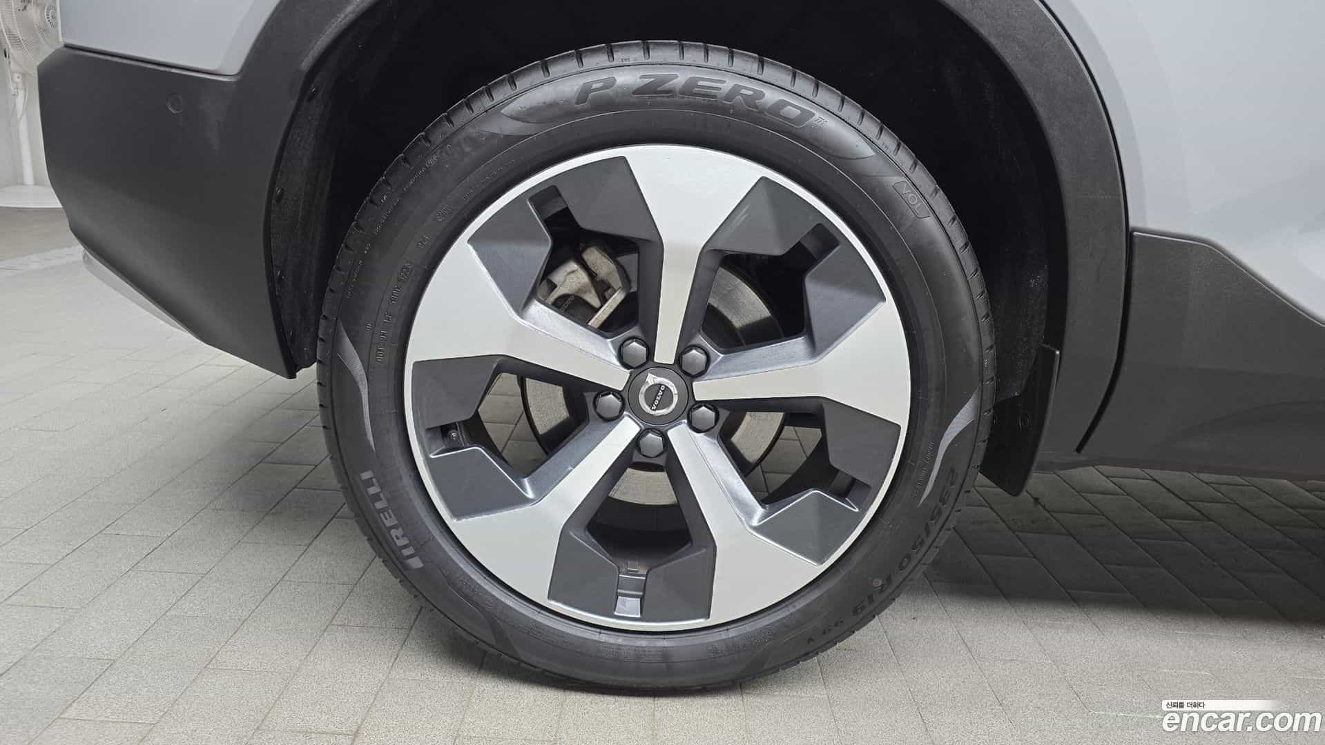 XC40 Volvo 2024.0-OUTER-005