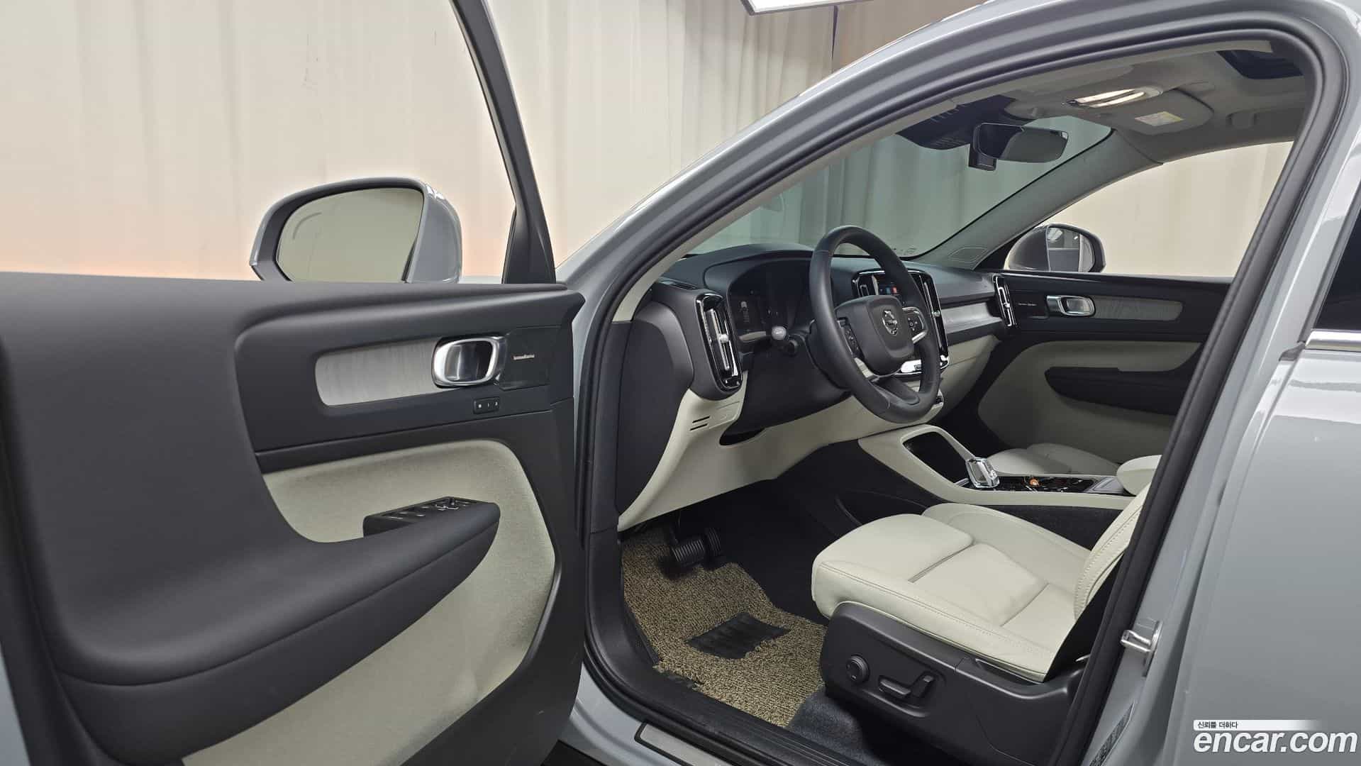 XC40 Volvo 2024.0-INNER-010