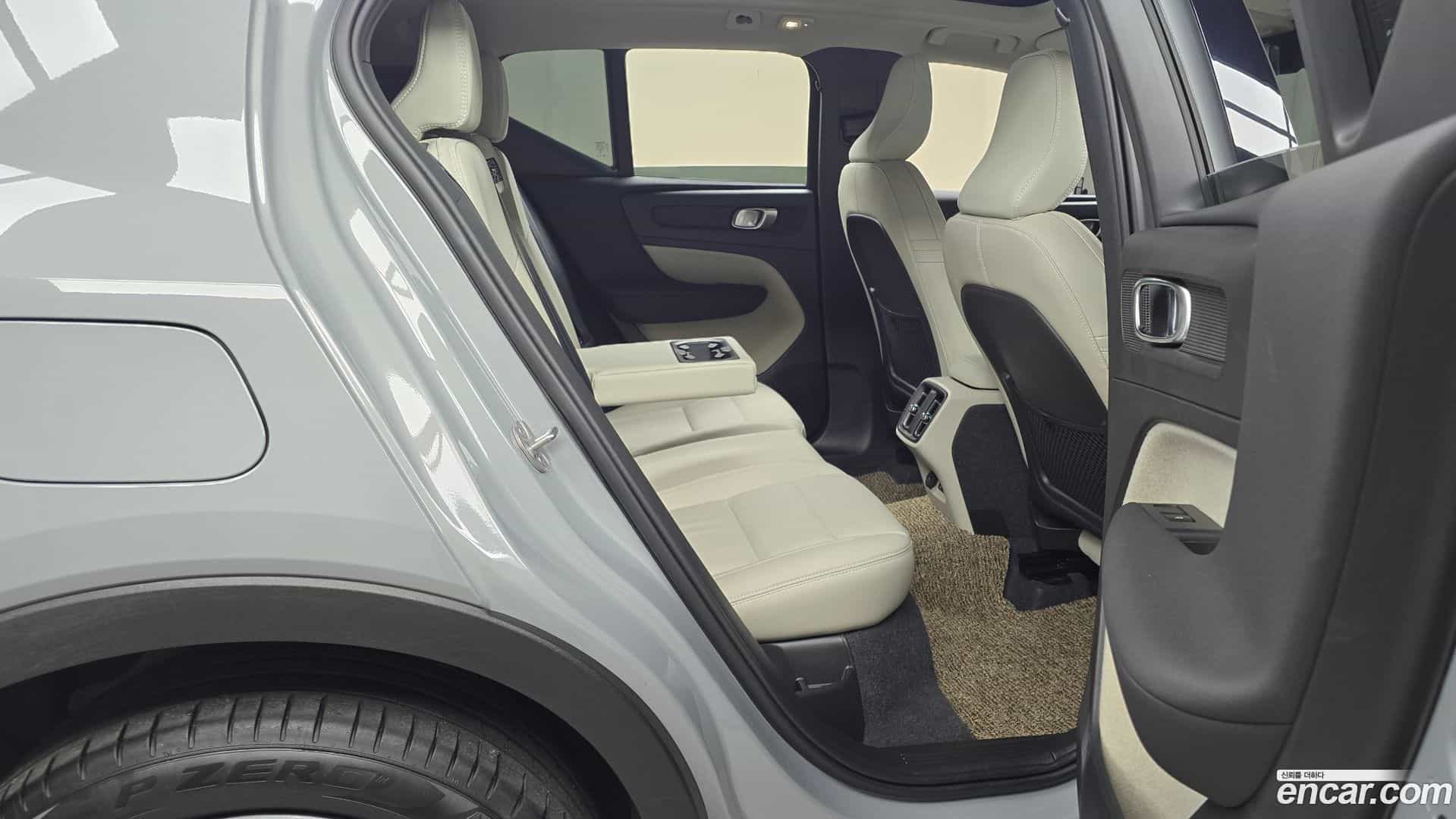 XC40 Volvo 2024.0-OPTION-016