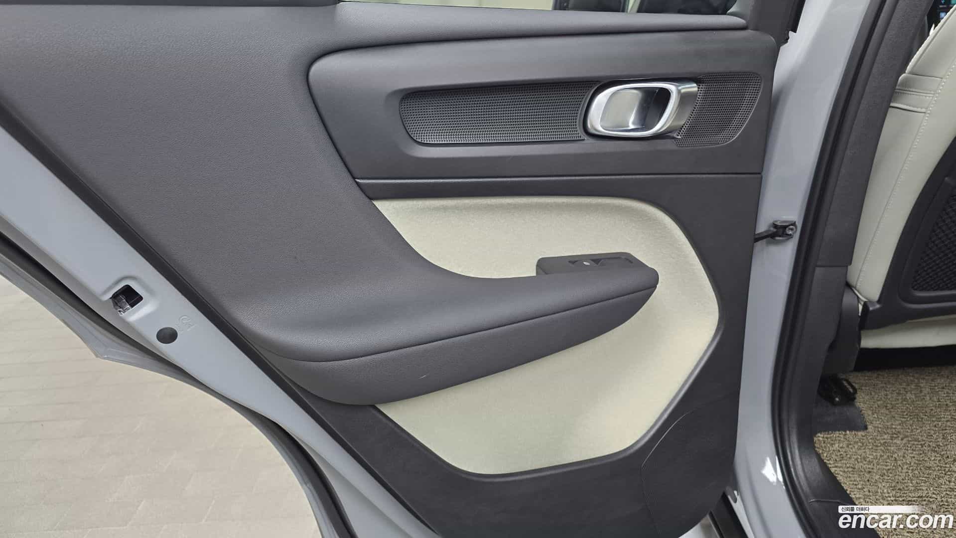 XC40 Volvo 2024.0-INNER-035