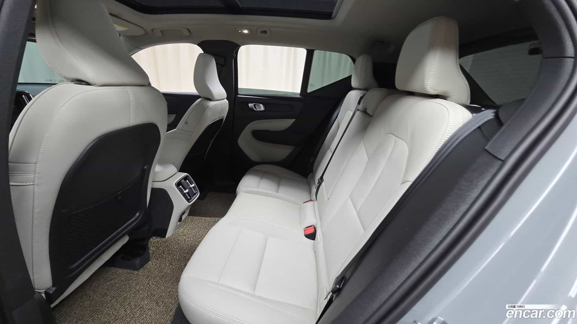 XC40 Volvo 2024.0-INNER-036