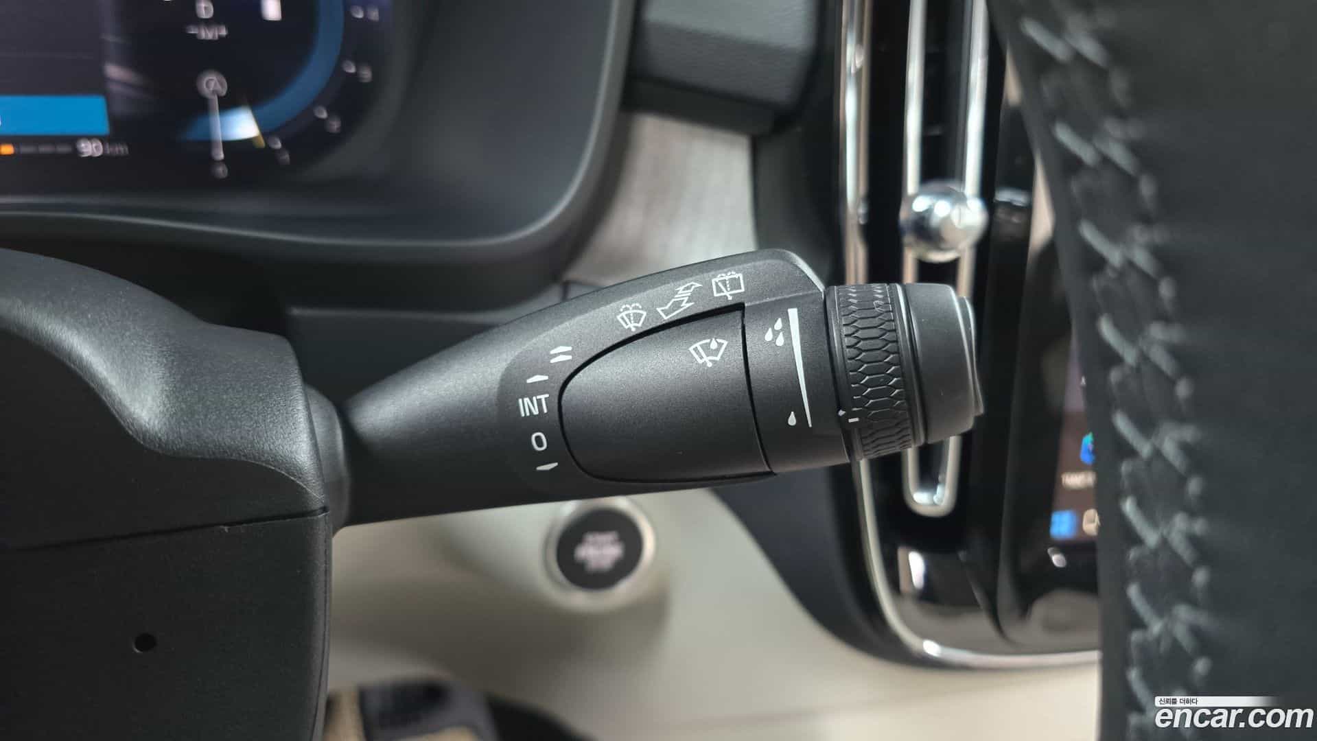 XC40 Volvo 2024.0-OPTION-044