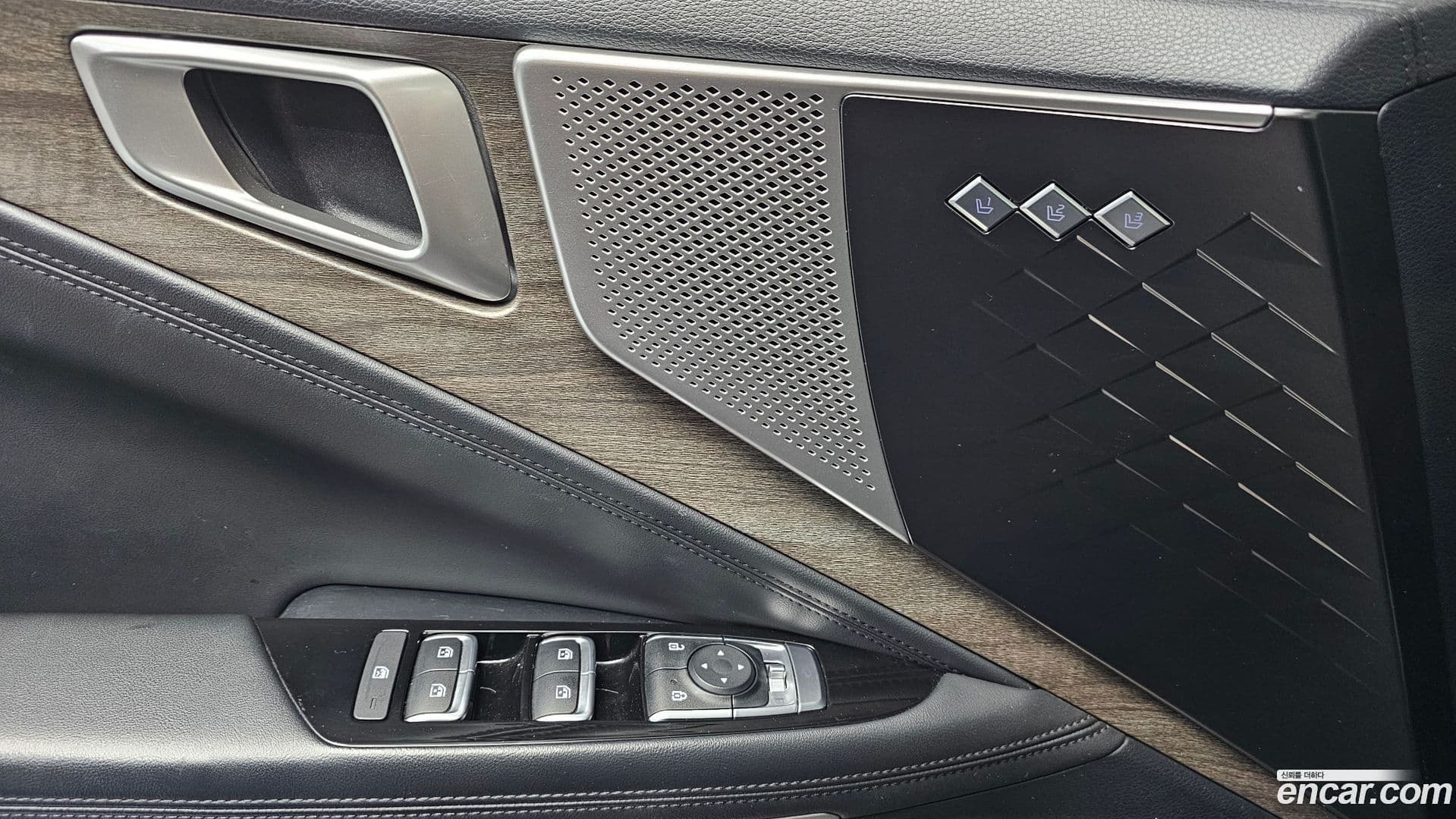 Main__Slider__Photo:K8 Kia 2021.5-19