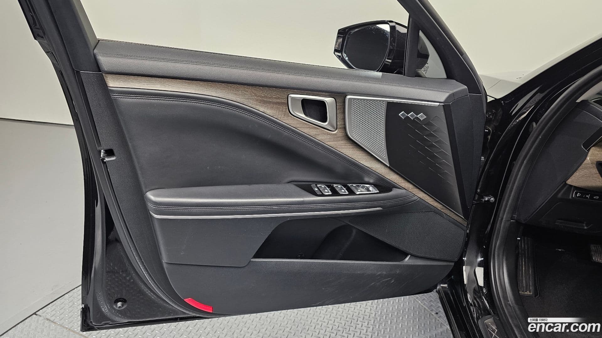 Main__Slider__Photo:K8 Kia 2021.5-23