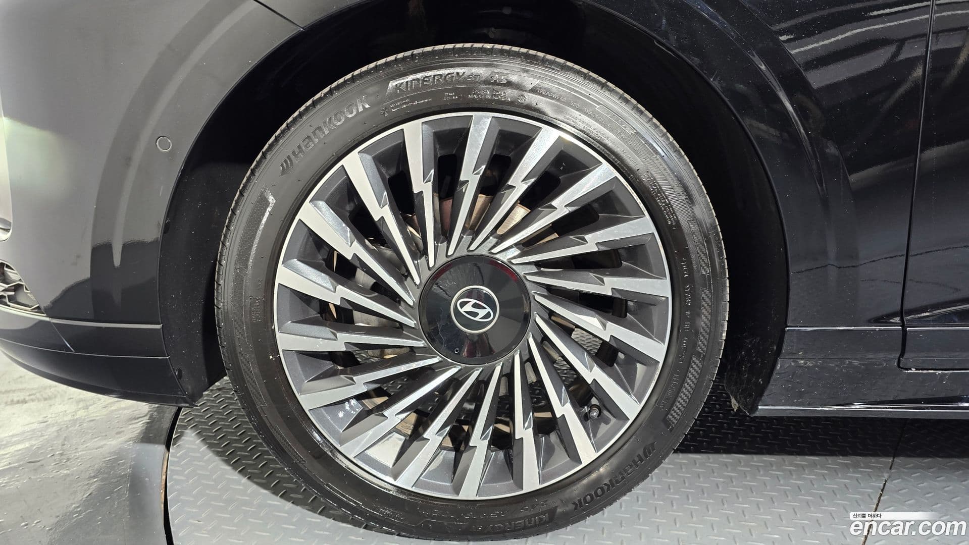 Main__Slider__Photo:Grandeur Hyundai 2023.4-4