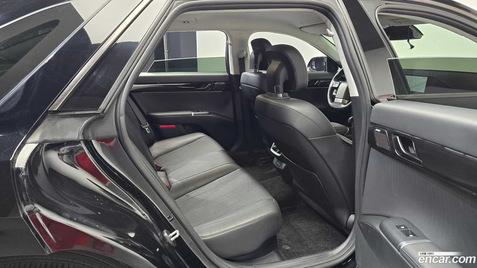 Grandeur Hyundai 2023.4-OPTION-015